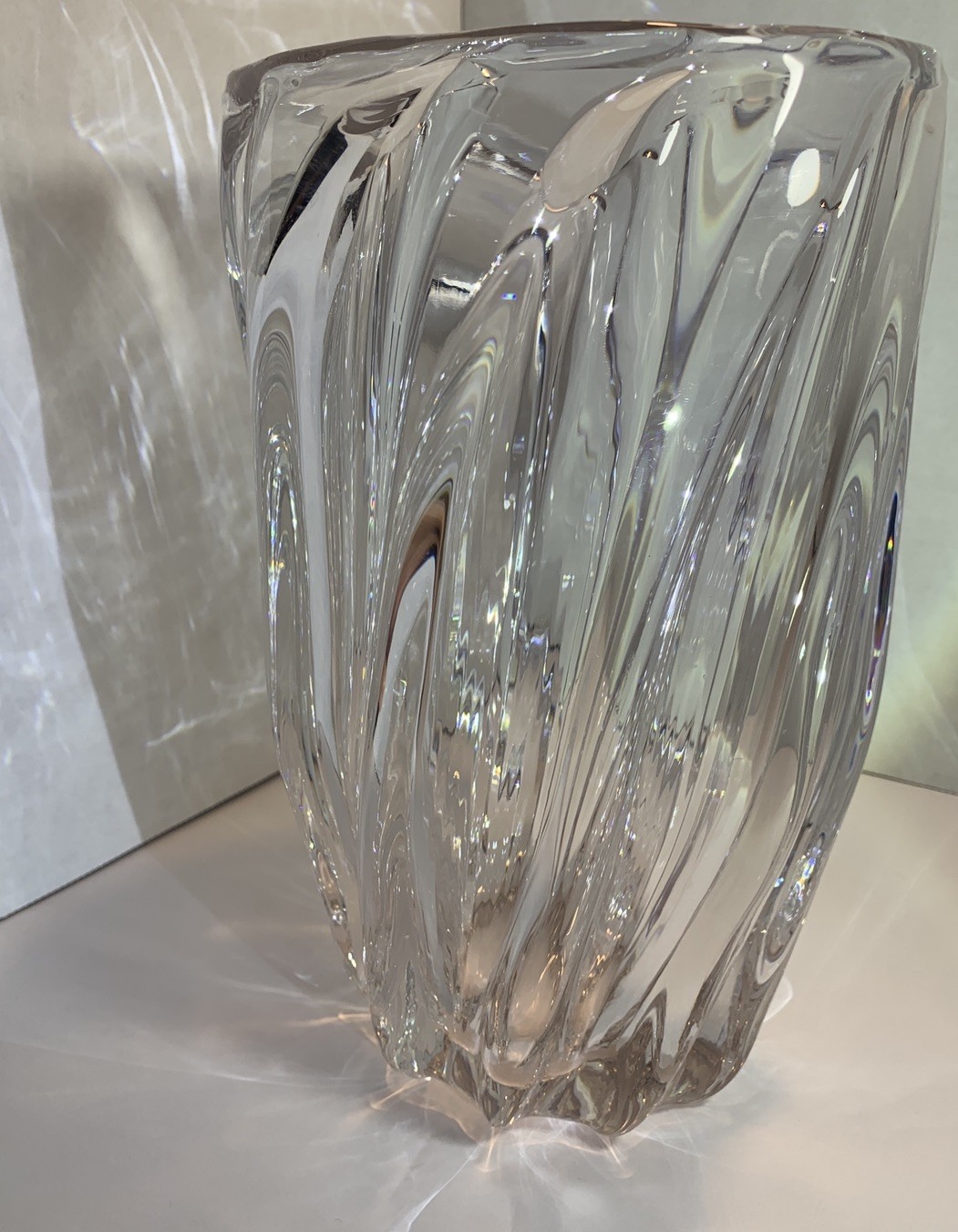 Vintage Mikasa Heavy Crystal Brilliant Centerpiece Vase 10″ Mint Condition