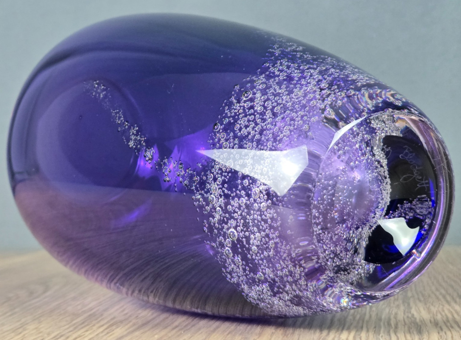 Buzz Blodgett Amethyst Purple clear bubble art glass vase, 8.5″, signed 1993