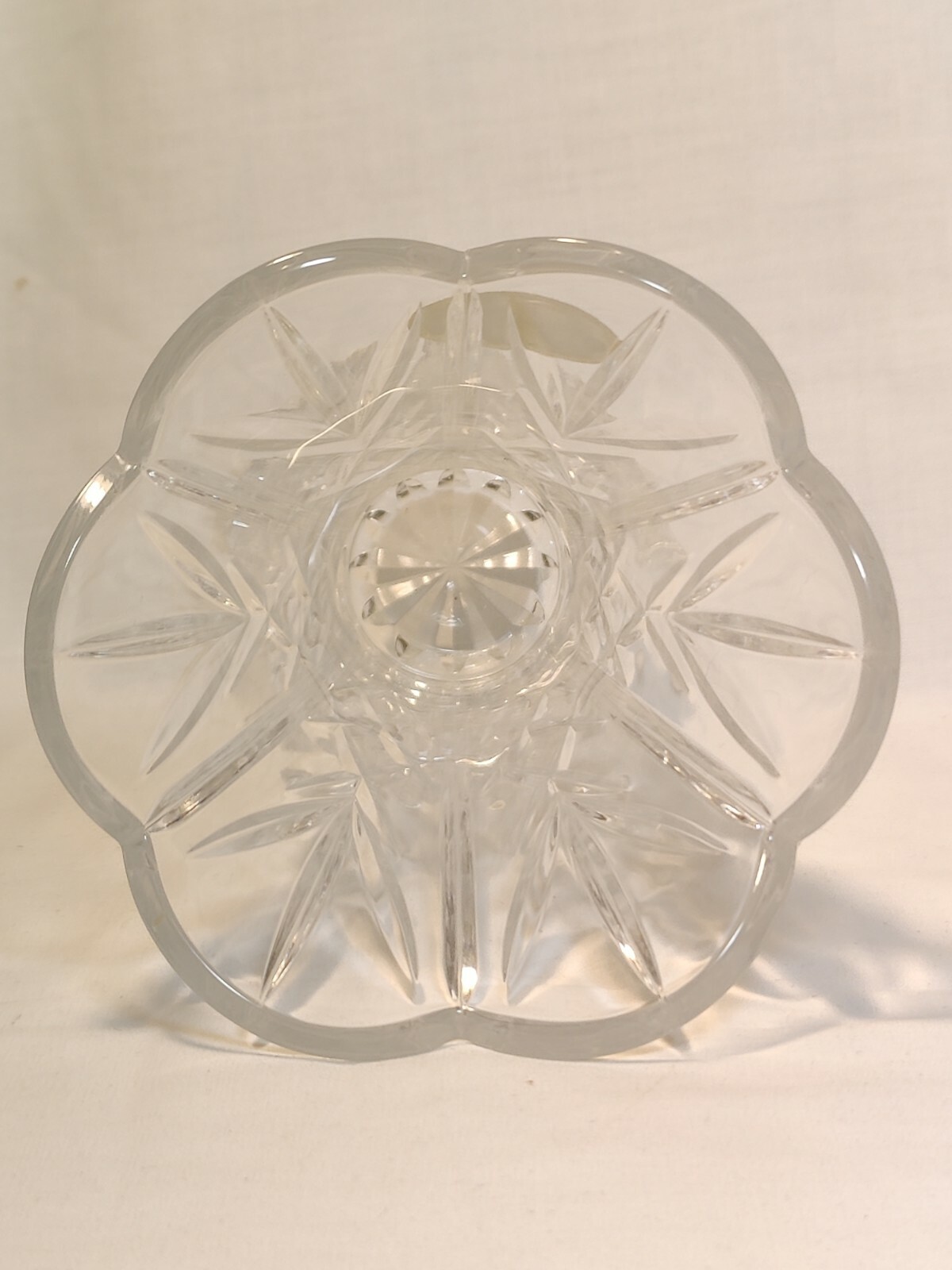 Crystal DePlomb / Cristal DePomo Lead Flared Scalloped 8-3/4″ Vase Made in USA