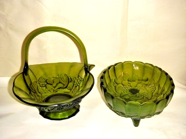 GUERNSEY MOSSER GLASS FRUIT BASKET W HANDLE & BOWL LARGE SATIN FROST GREEN 1970