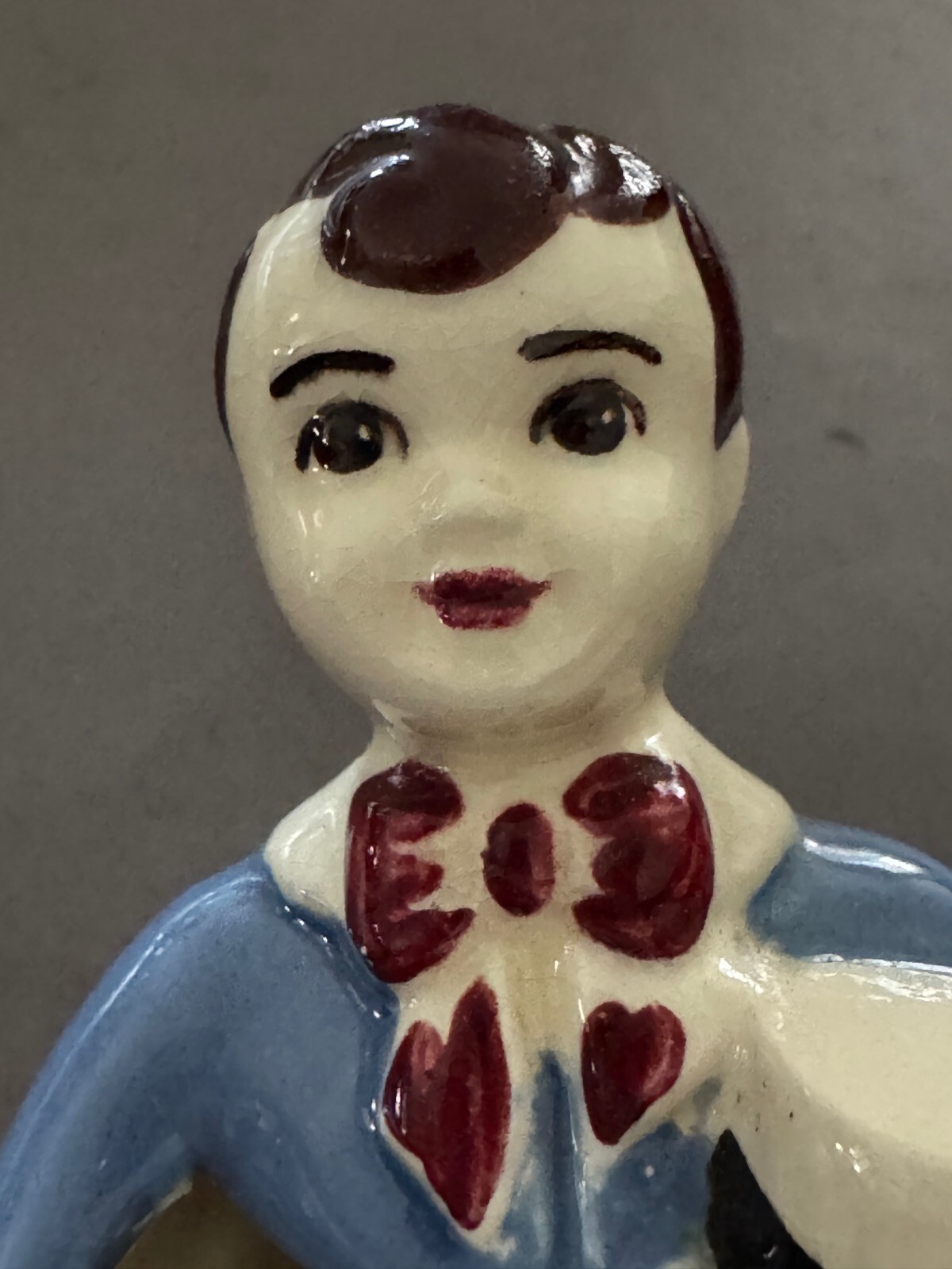 GOLDAMMER SAN FRANCISCO YOUNG MAN HOLDING HAT PLANTER VASE MCM POTTERY