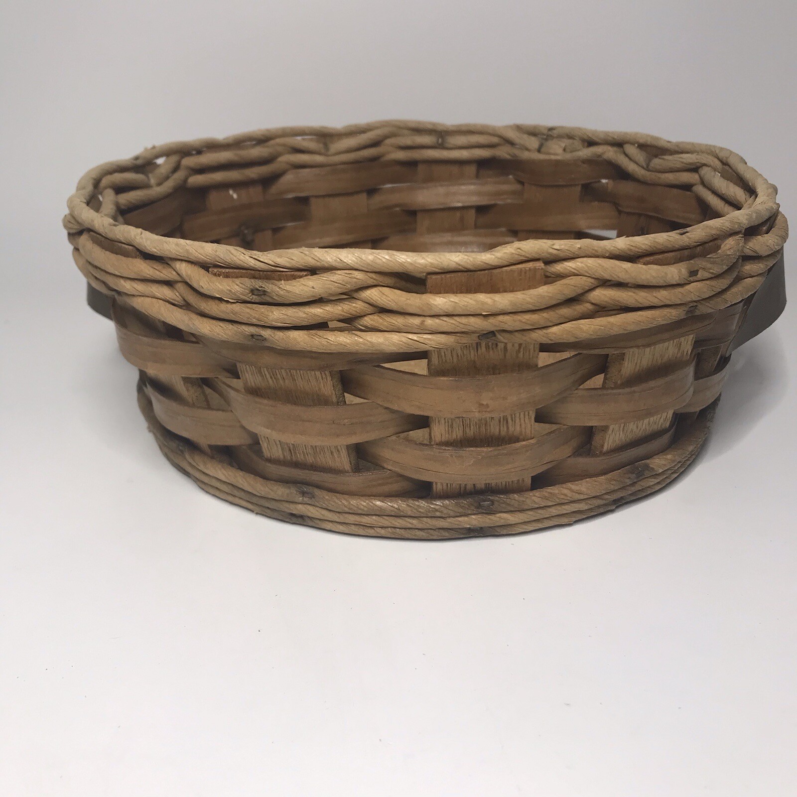 Vintage Corning Round Wicker Basket for Pyrex Casserole Dish 024-624-684 2 Qt.