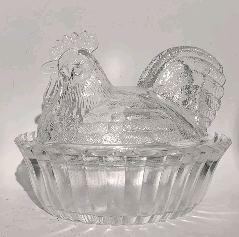 Westmoreland by Mosser 5″ Crystal Glass Rooster on Ribbed Nest with a Split Tail