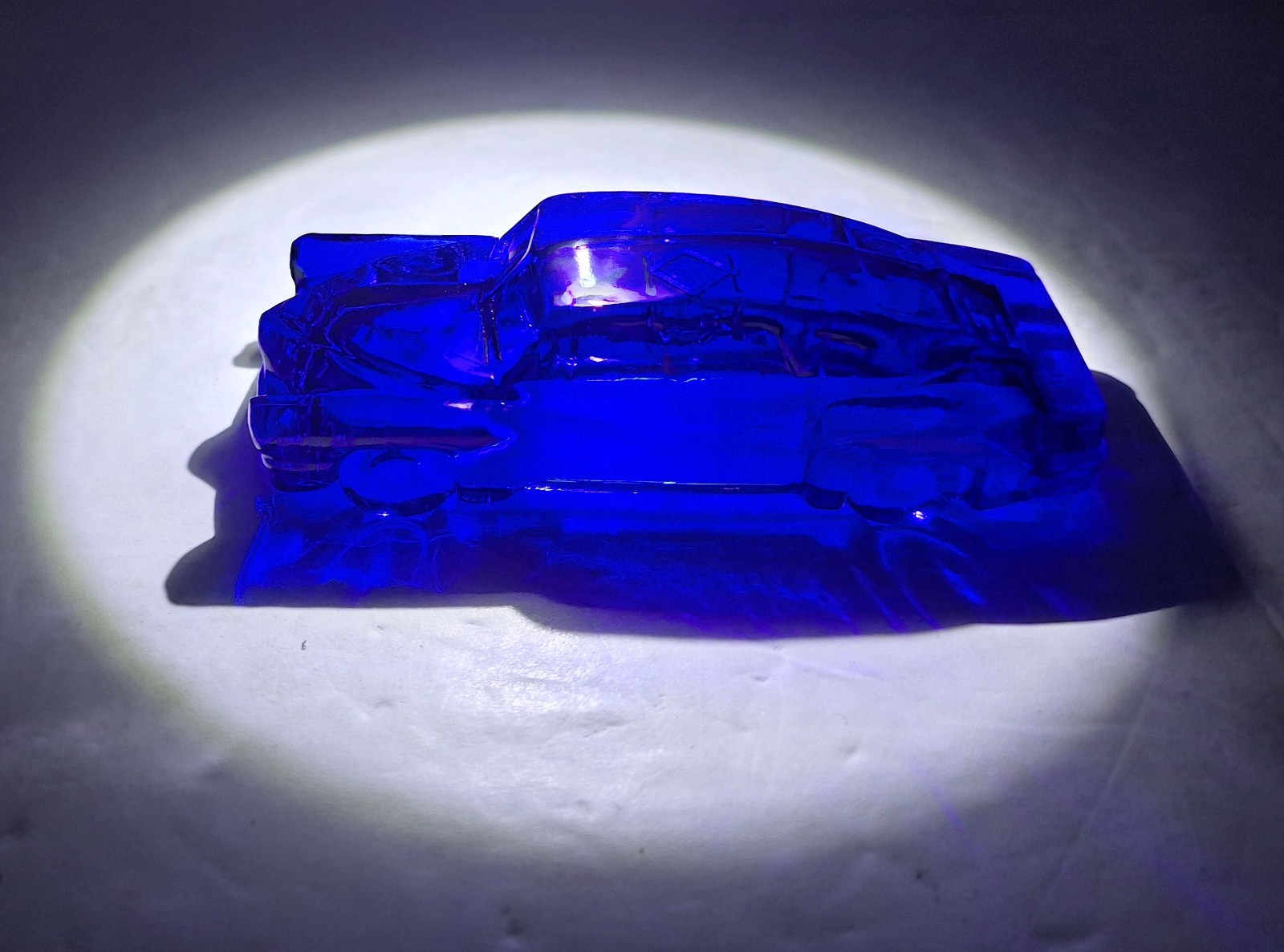 Vintage Boyd’s Crystal Art Glass Collectible Car Tucker Torpedo Cobalt Blue