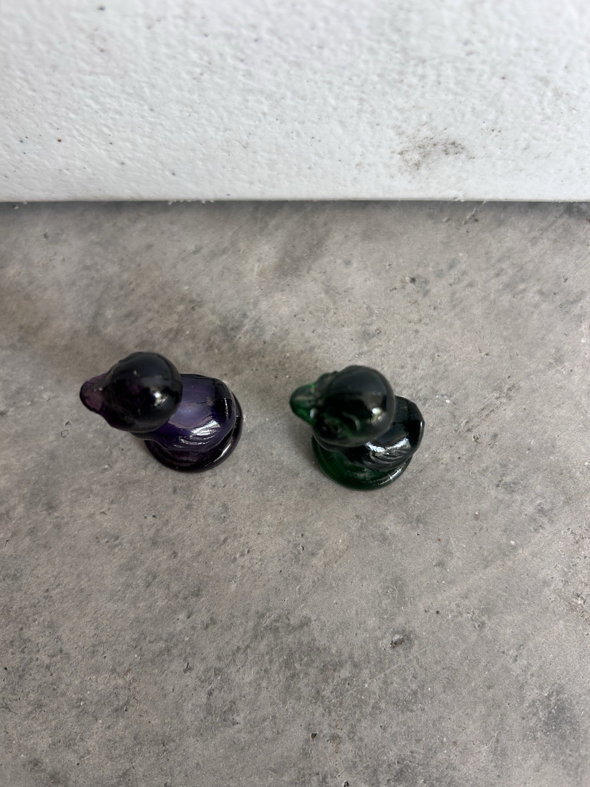 Boyd Art Glass Debbie Duck Figurines – Purple & Green