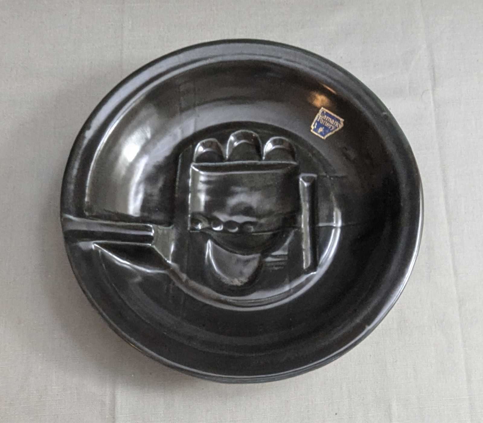 Vtg Camark Art Pottery Decor Ashtray Trinket Dish Black W/ Early Stickers (S1)