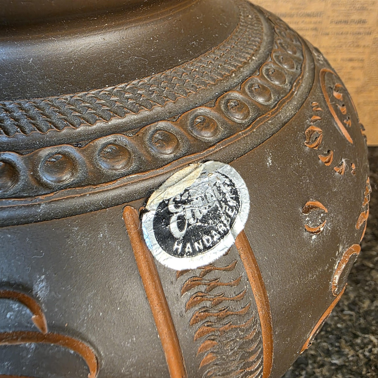 Eiwa Keramik Terracotta Pottery Floor Vase Carved Scroll Floral Handarbeit