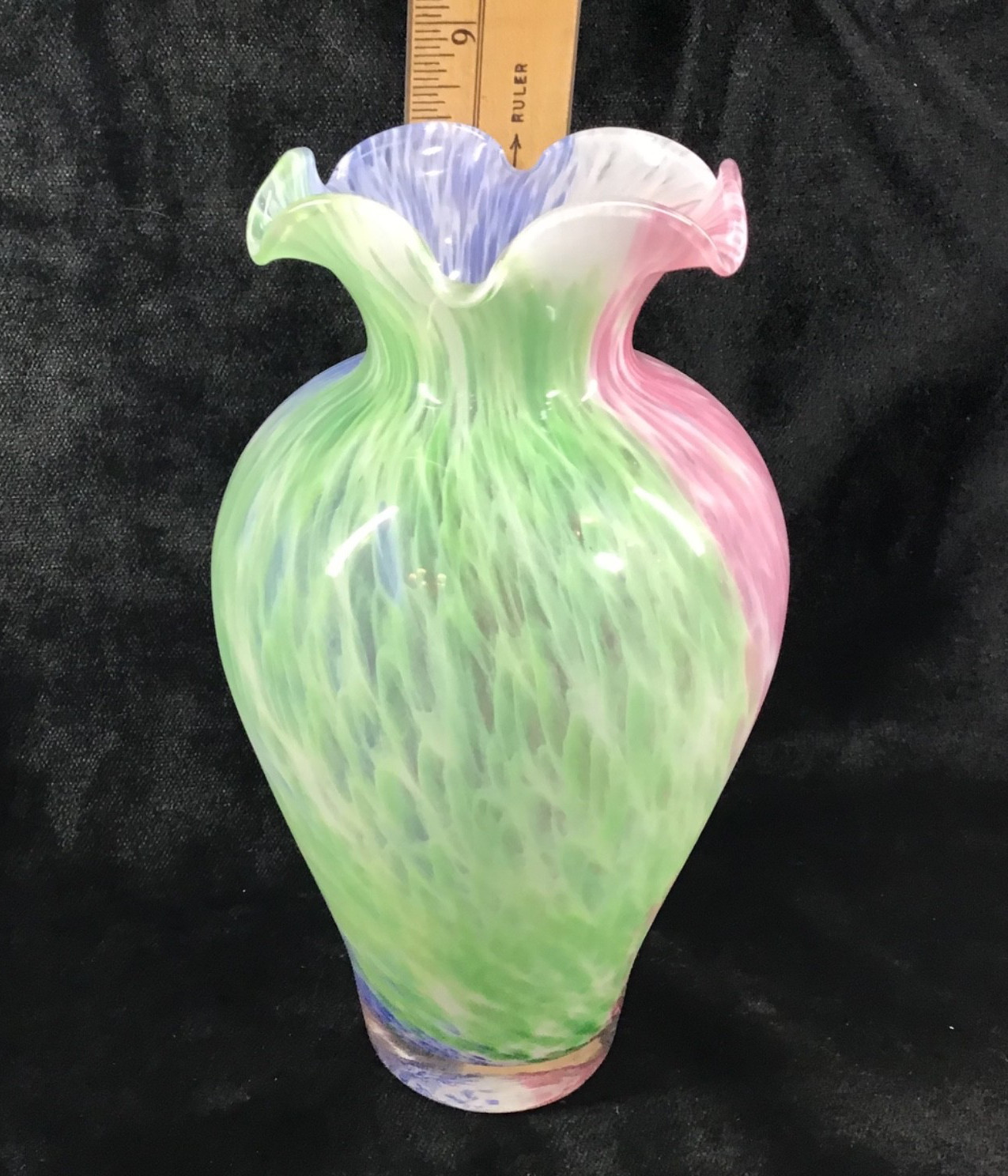 Vtg MURANO 8” Vase Pink Blue Green Speckled Swirl w/Ruffle Edge Made in Italy