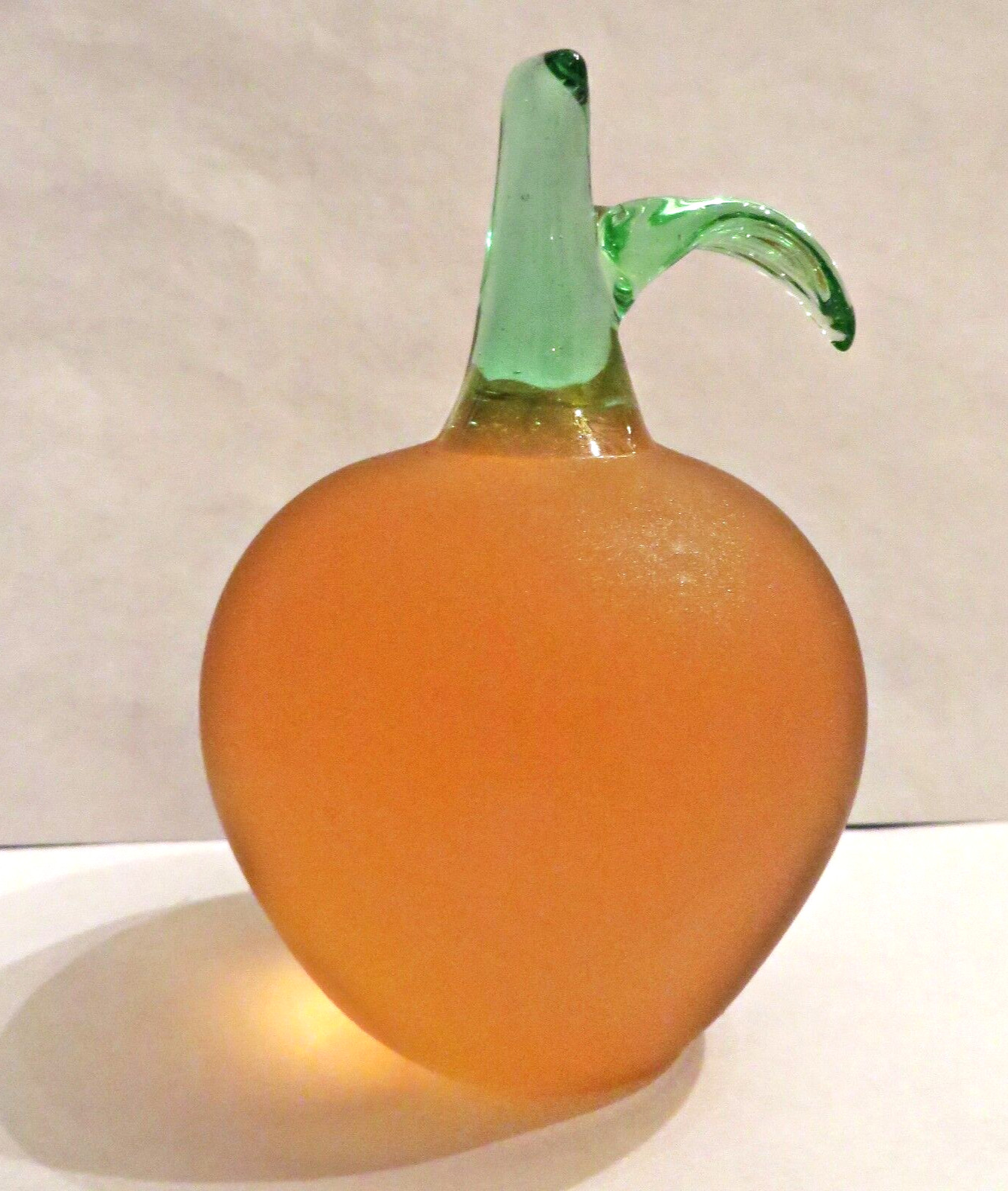 Vtg Art Glass Pink Frosted Opaque Apple Paperweight Hand Blown Green Stem Leaf