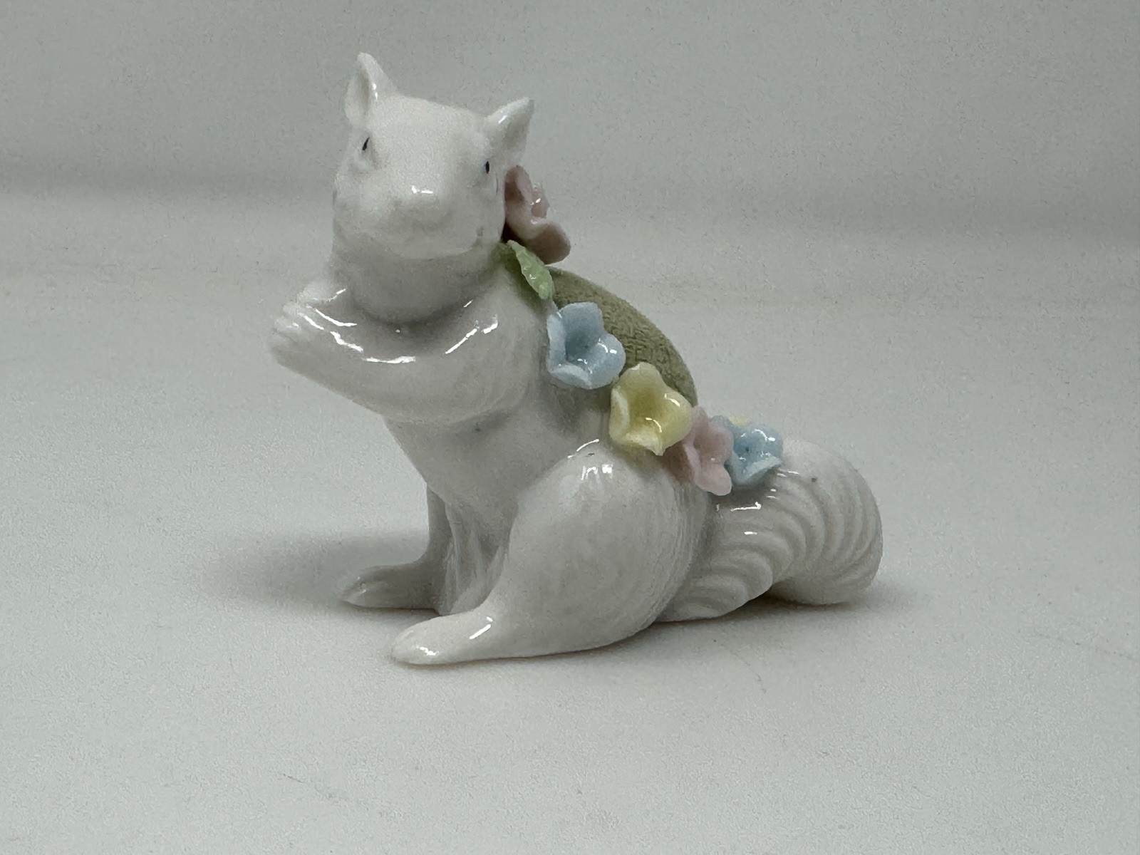 Ardalt SQUIRREL PIN CUSHION Animal Figurine Flowers Floral VTG JAPAN Milk Glass
