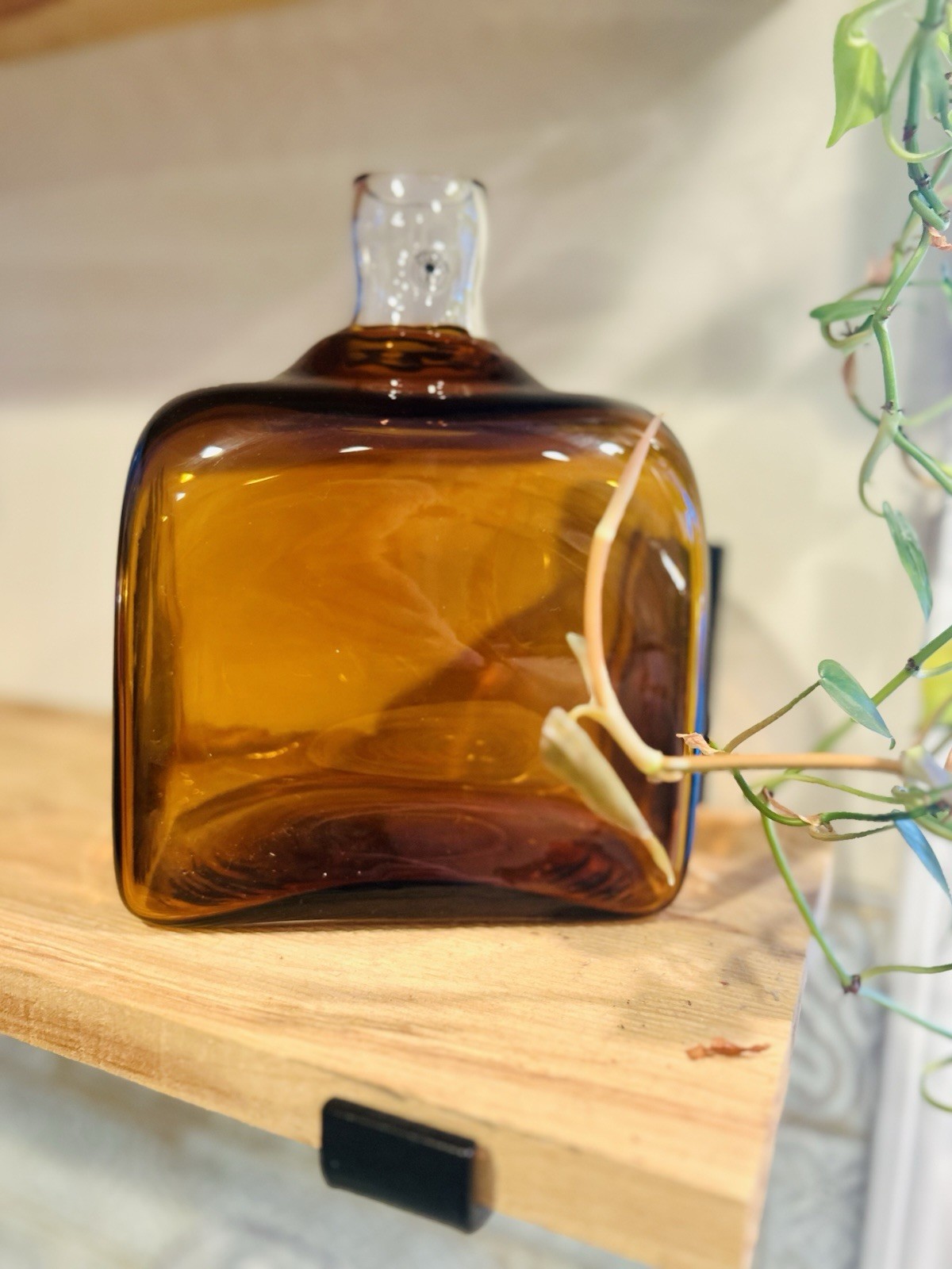 Bombay Made In Poland Hand Blown Art Vase 9.5 Inches Tall Amber