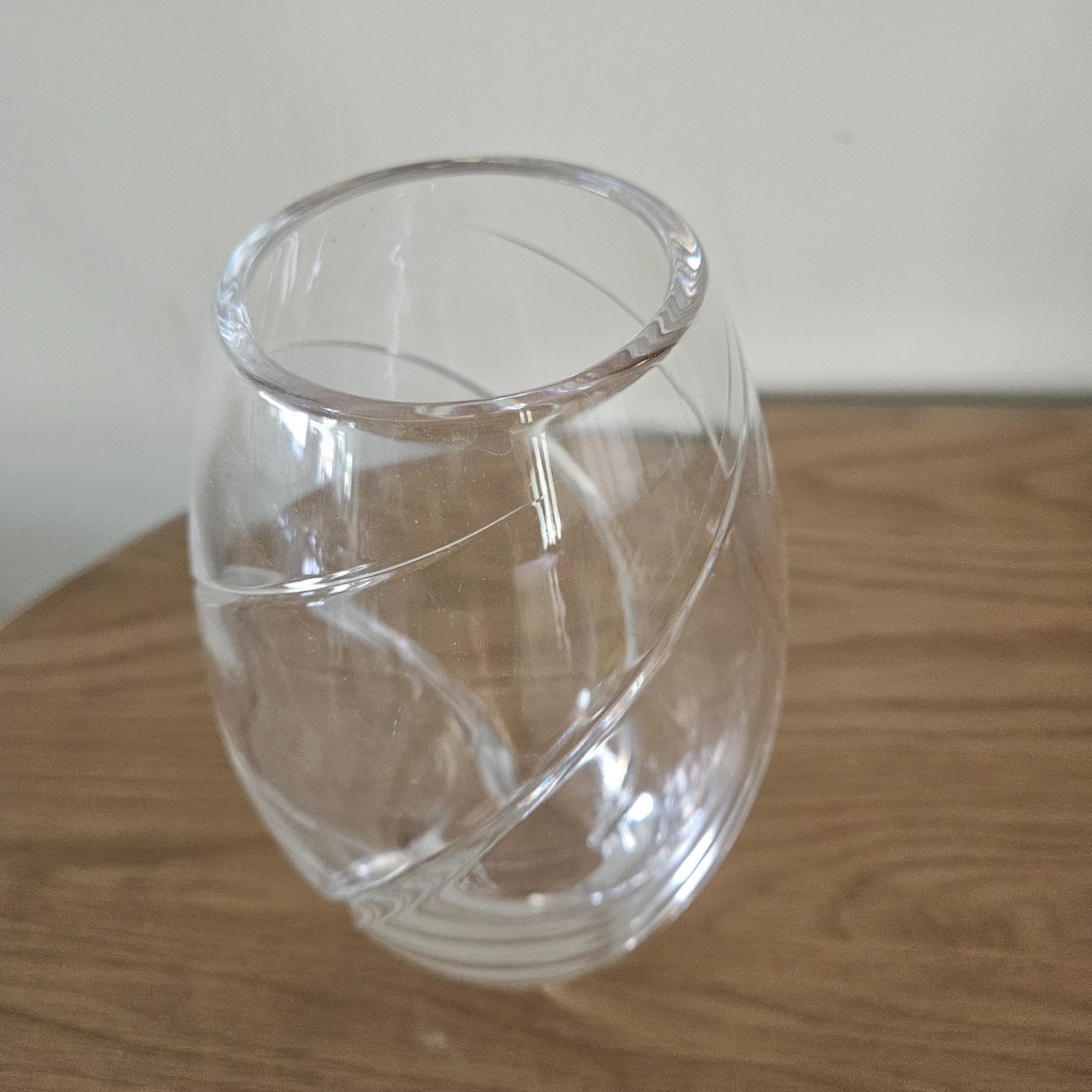 TIFFANY & CO Crystal Swirl Optic Flower Vase 8”