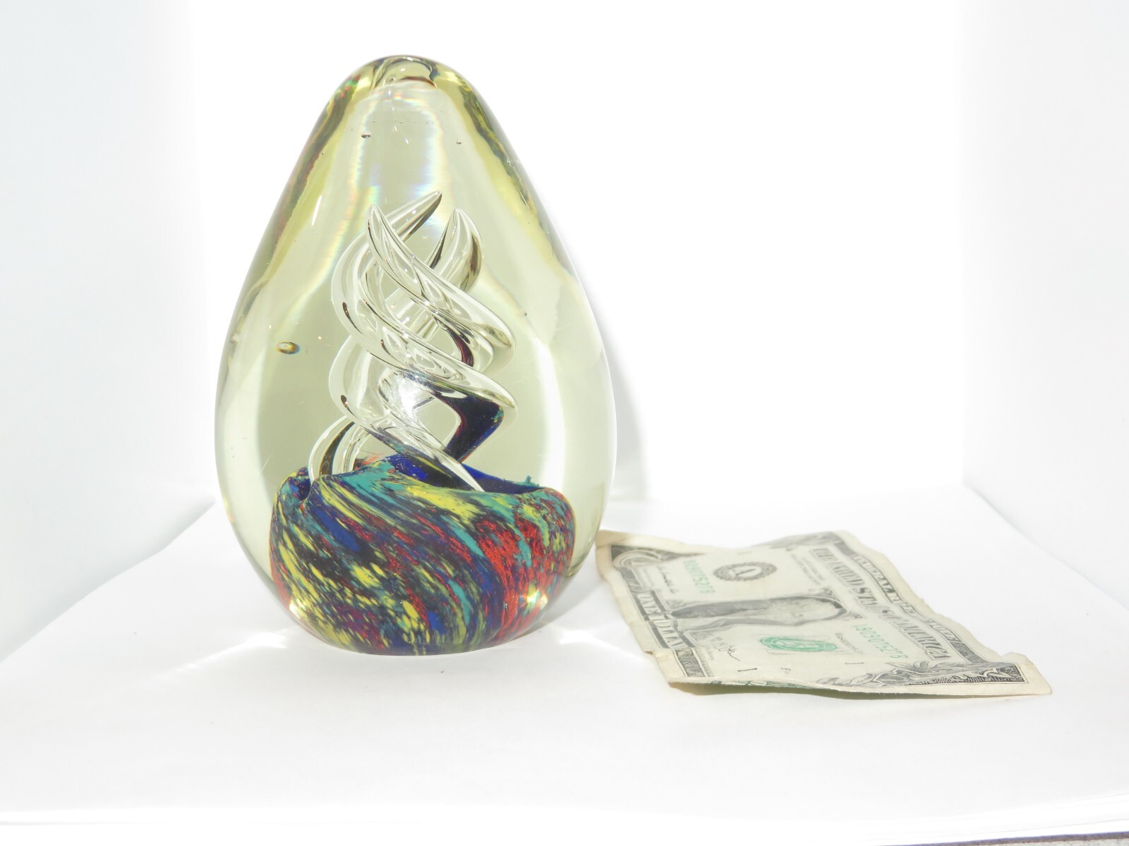 Glass Flower Paperweight Controlled Bubbles Vintage Art Glass (N803)
