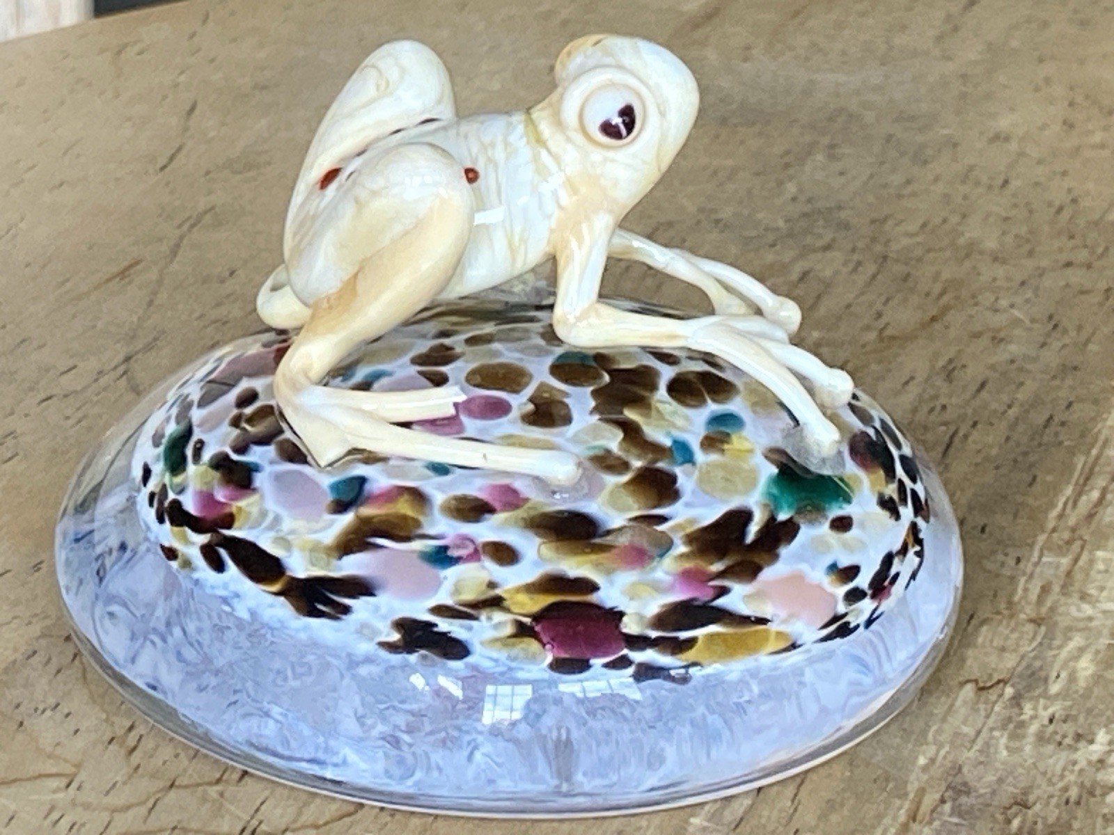 Glass Frog mini paperweight figurine handmade Tree
