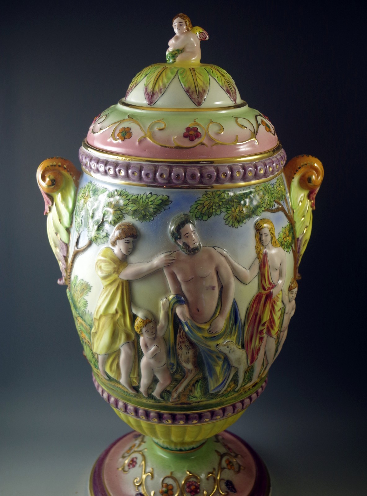 CAPODIMONTE HUGE COVERED URN CHERUBS DOGS NUDES RAISED DESIGN 19″ VINTAGE