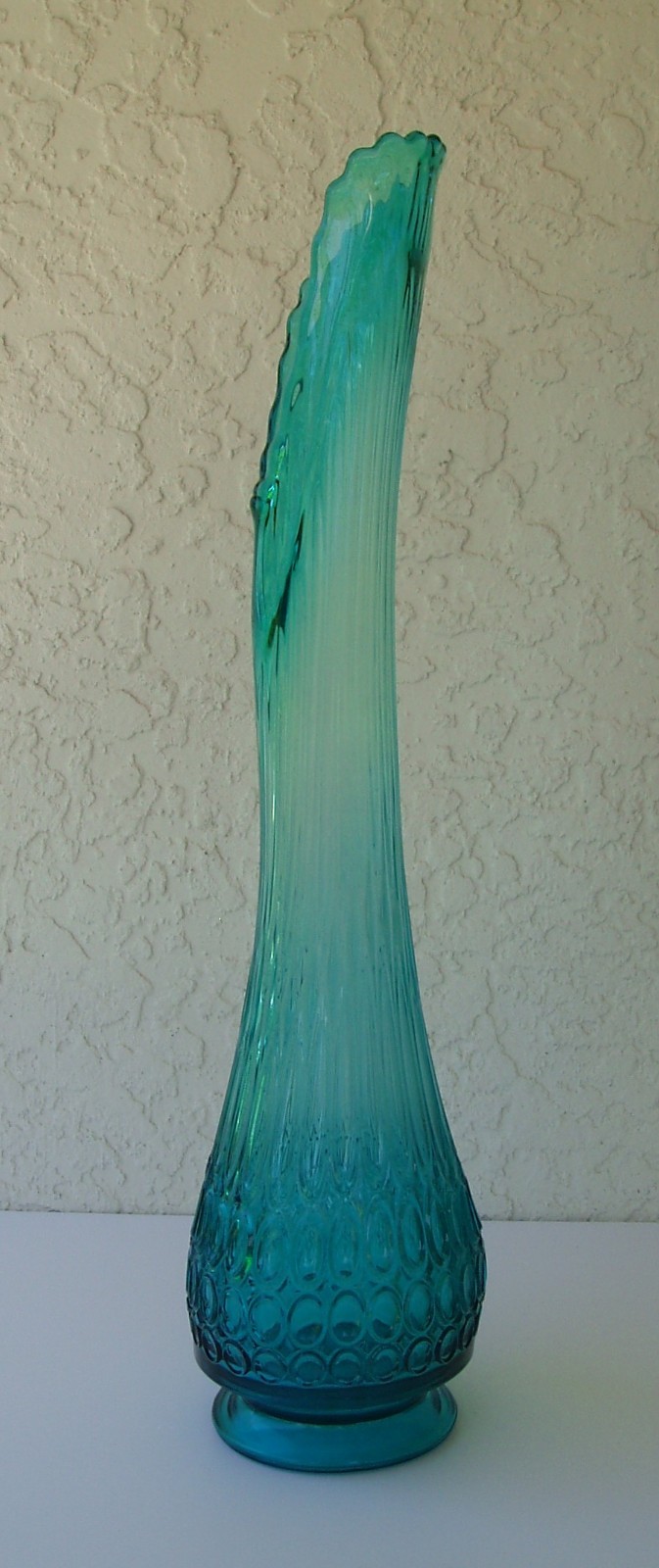 Vintage LE Smith Peacock Blue Glass Thousand Eyes Swung Vase Large 20 3/8″T MCM