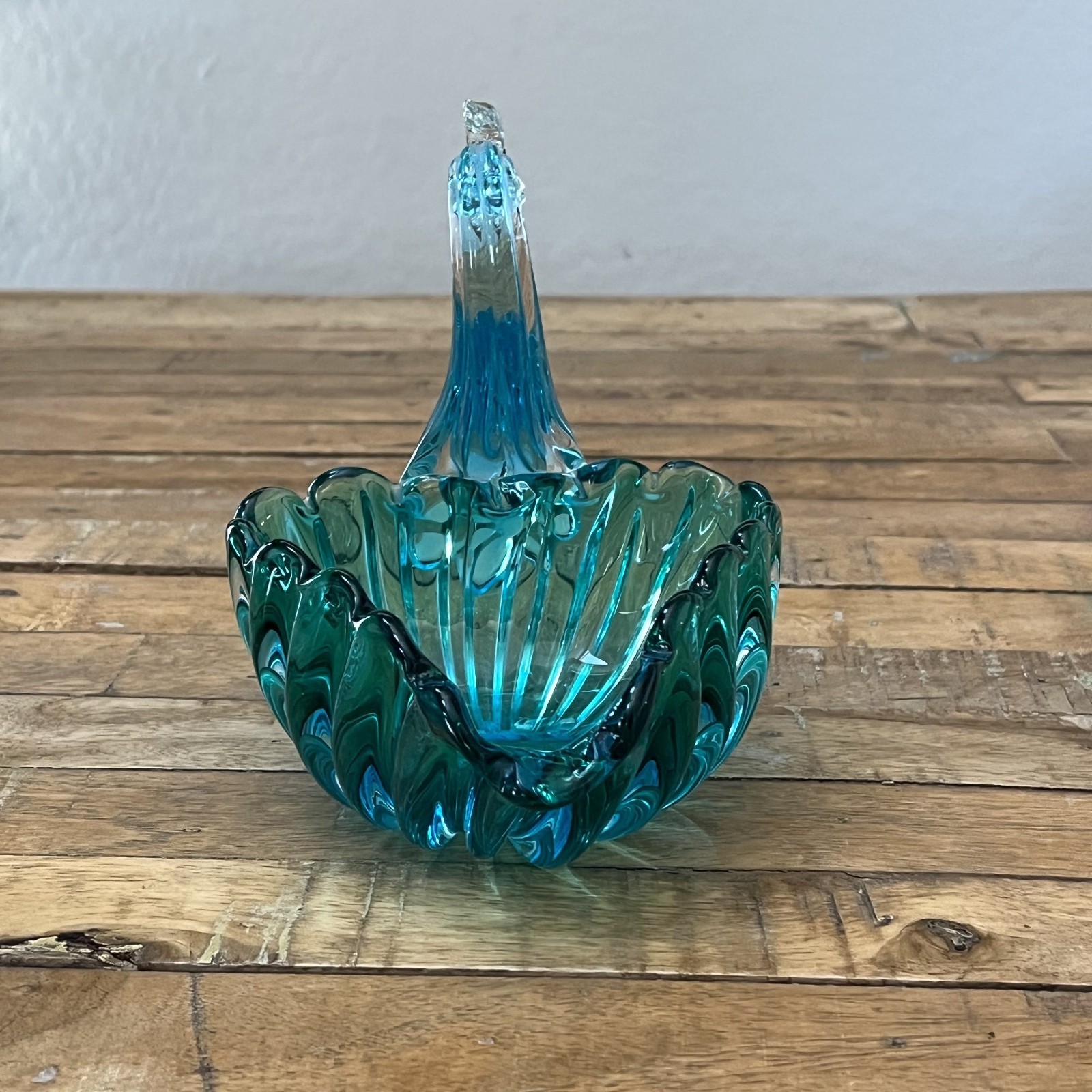 Vintage Teal Blue Swan Glass Art Hand Blown Trinket Dish or Ring Holder 5″