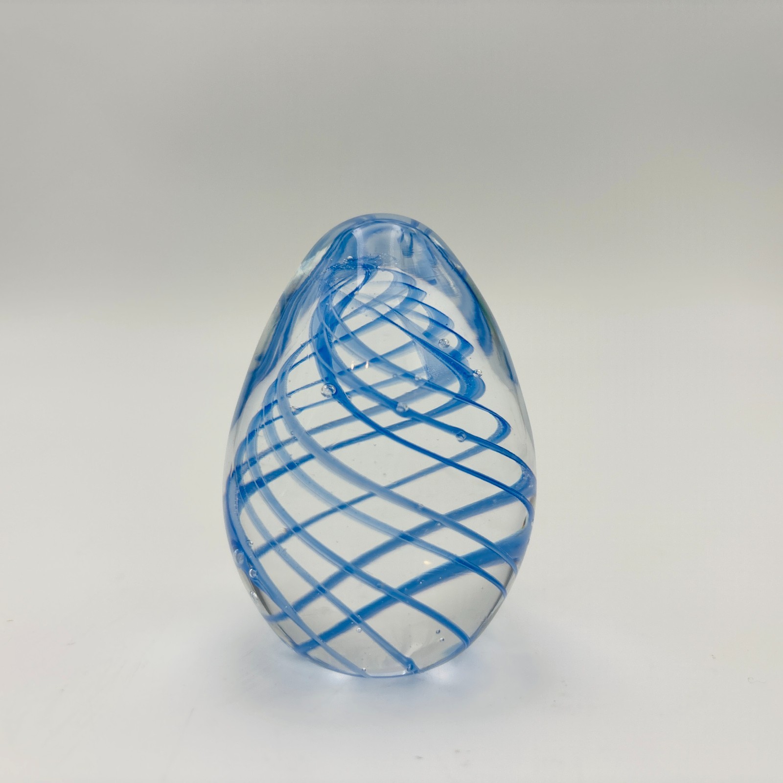 Vintage Decorative Art Glass Egg Paperweight Blue Ribbon Swirl Hand Blown 2.5 in
