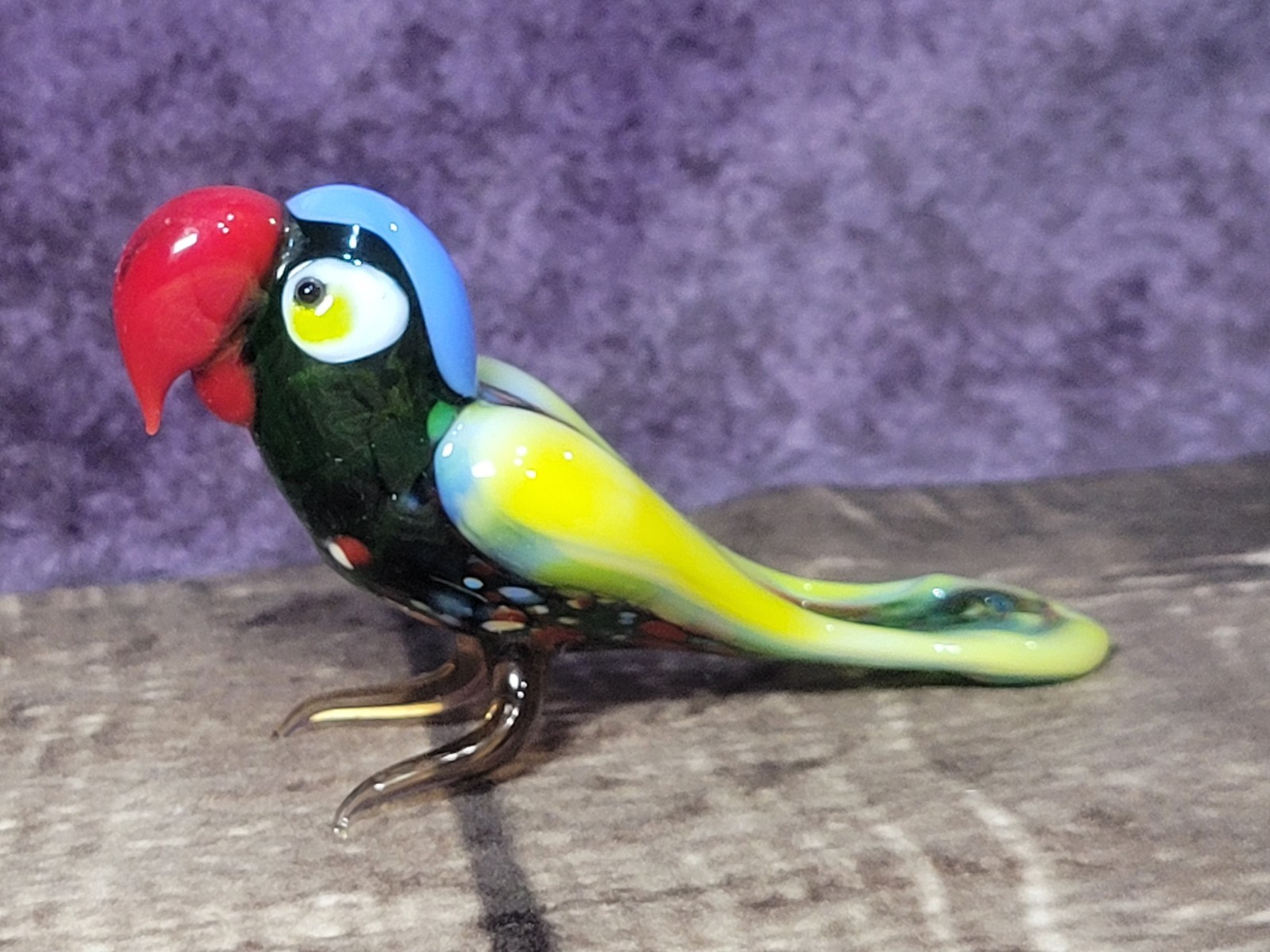 Fine Quality Russian Hand Blown Lampwork Glass Parrott Figurine