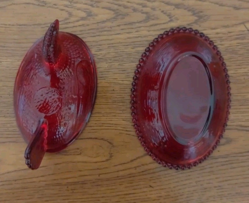 Red Hen On Nest Glass Candy Dish 3 1/2 T x4 3/4 L NEW