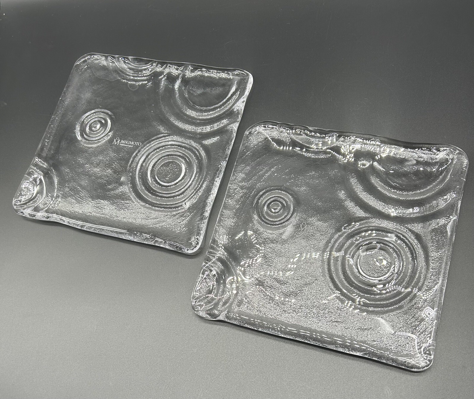 2 Mikimoto Int. Ice Water Droplets Pattern 8″ Square Clear Glass Appetizer Trays