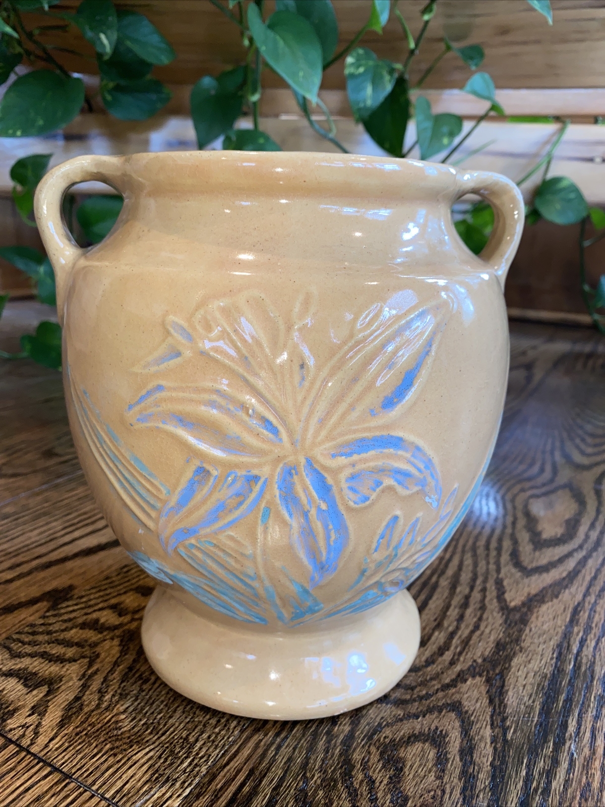Vintage USA Pottery Planter Vase Urn Ginger Jar – No Lid – 8.5″ T / Glaze Finish