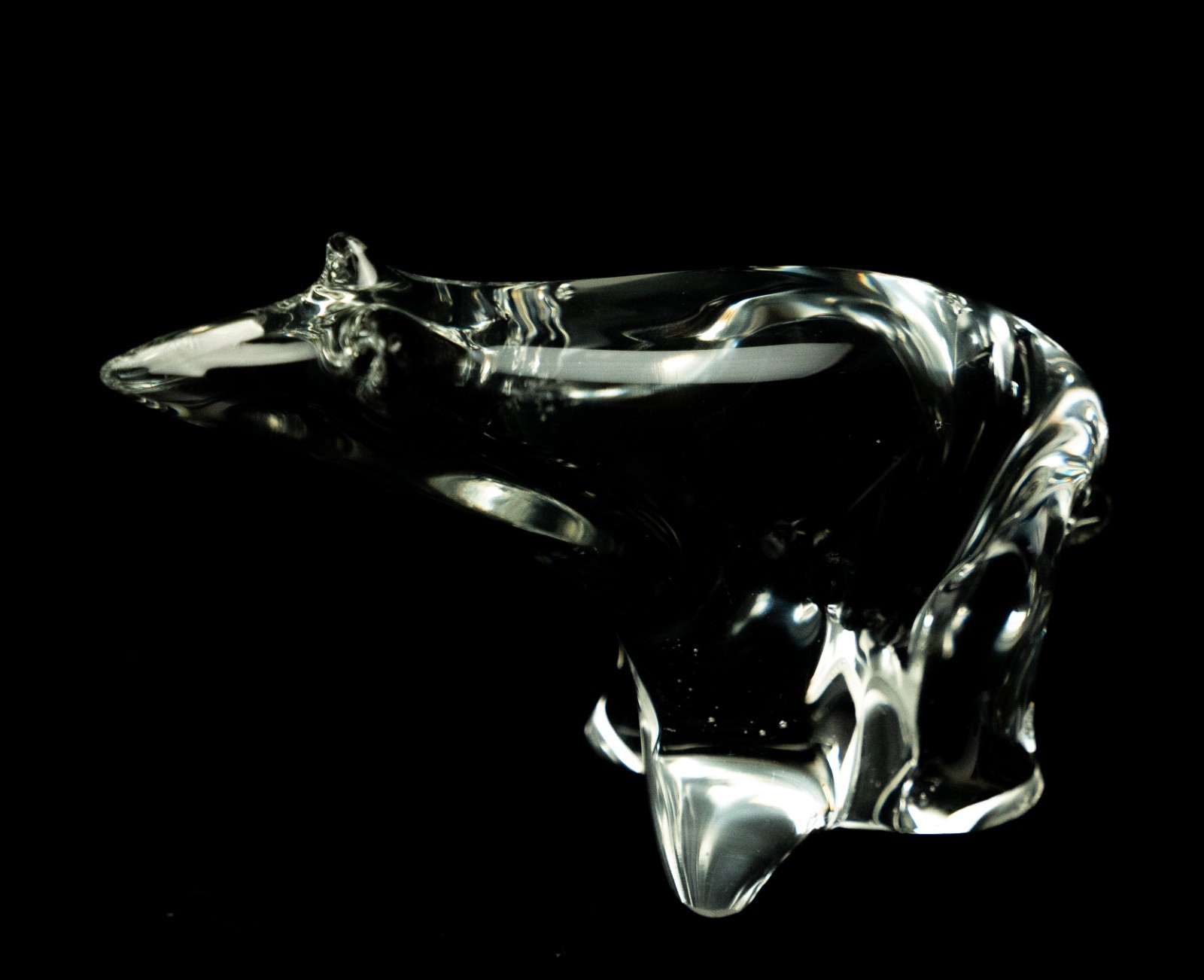 Art Glass Clear Crystal Polar Bear Paperweight 6x4in 591g (1.3lb) Used VG Canada