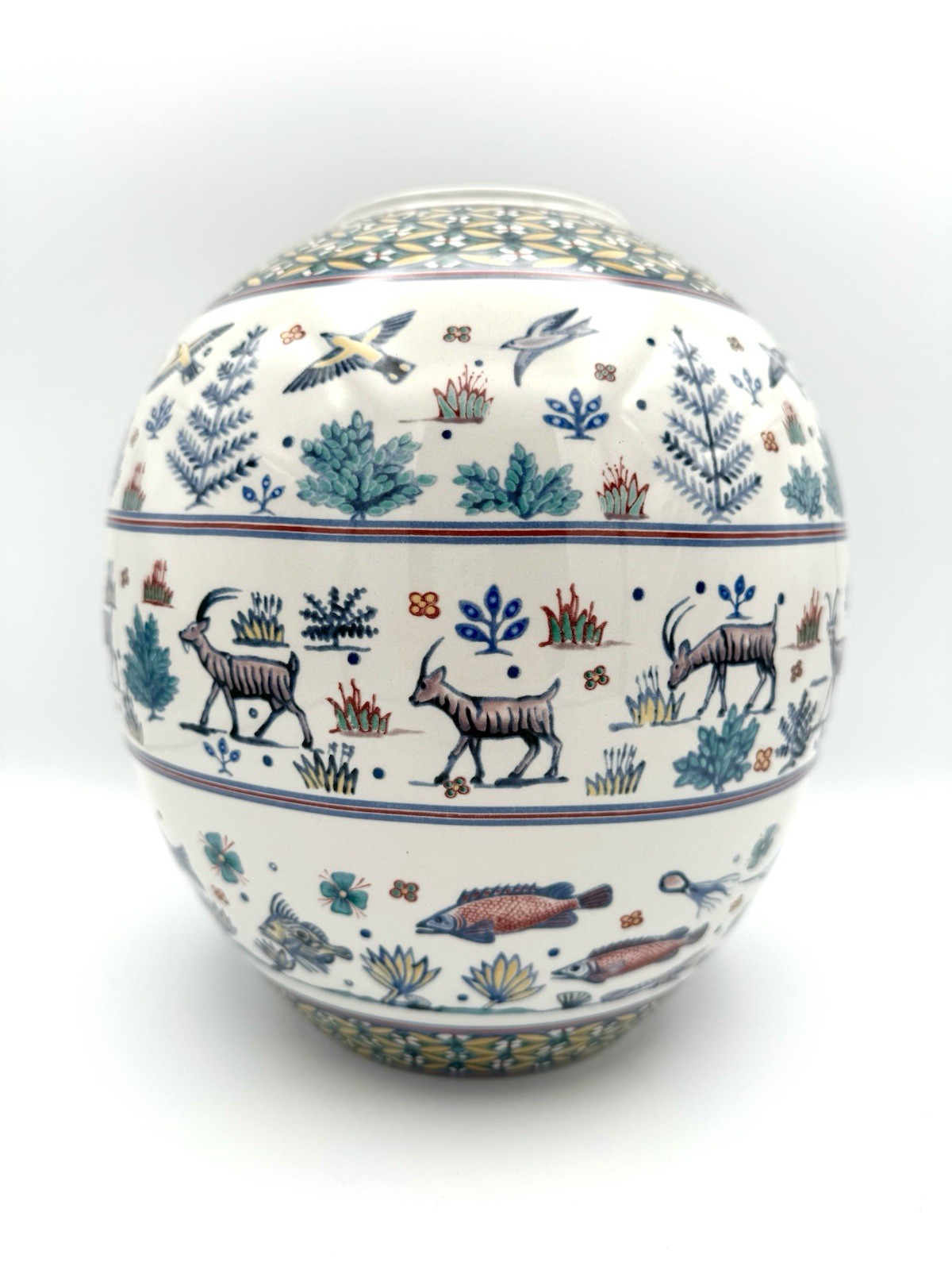 Spode Russel Coates – Natural World Globe Vase, 10 1/8”