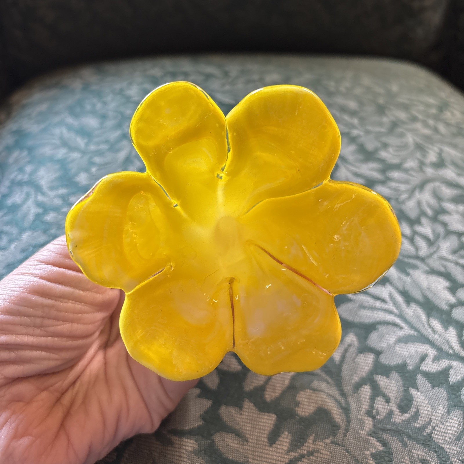 Daylilly, Art Glass, Yellow, Murano?, 5” Decorative Flower Figurine