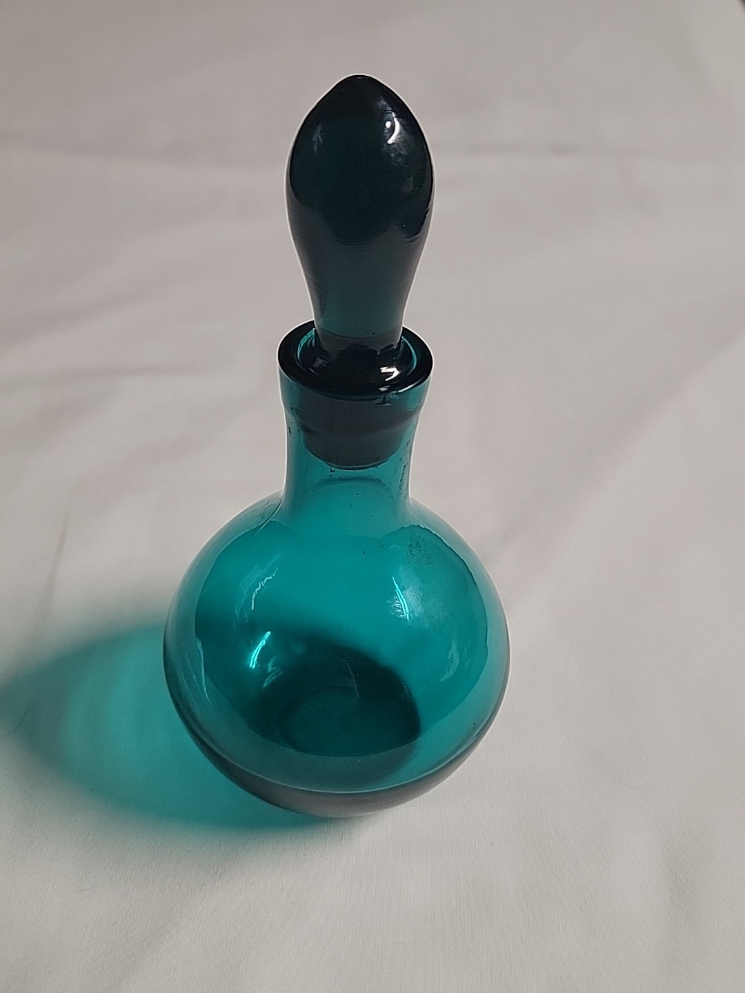 Vintage Decanter Bottle Stopper Light Blue Perfume Art Glass beautiful color