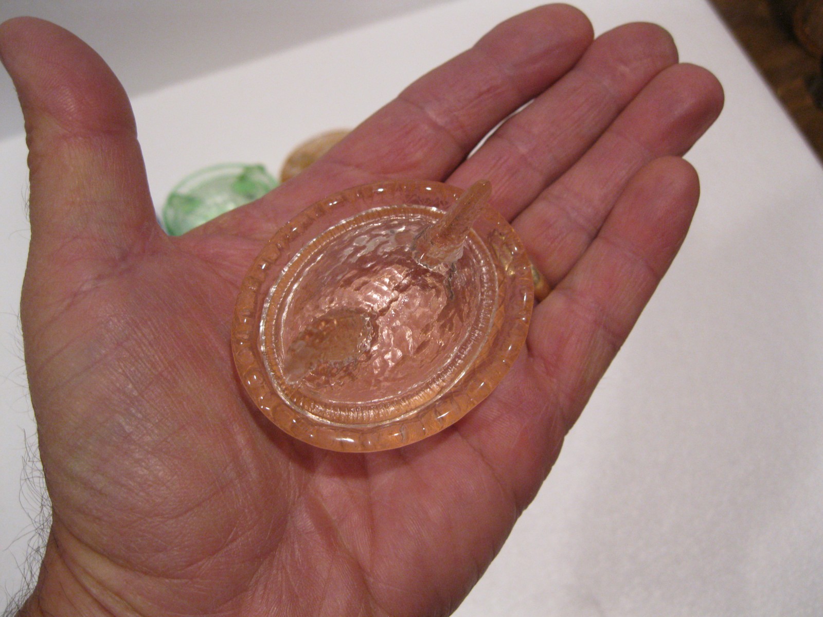 NEW 2 1/2″ Glass Mini HEN on NEST, Get Set of 7 Different Colors for one Price