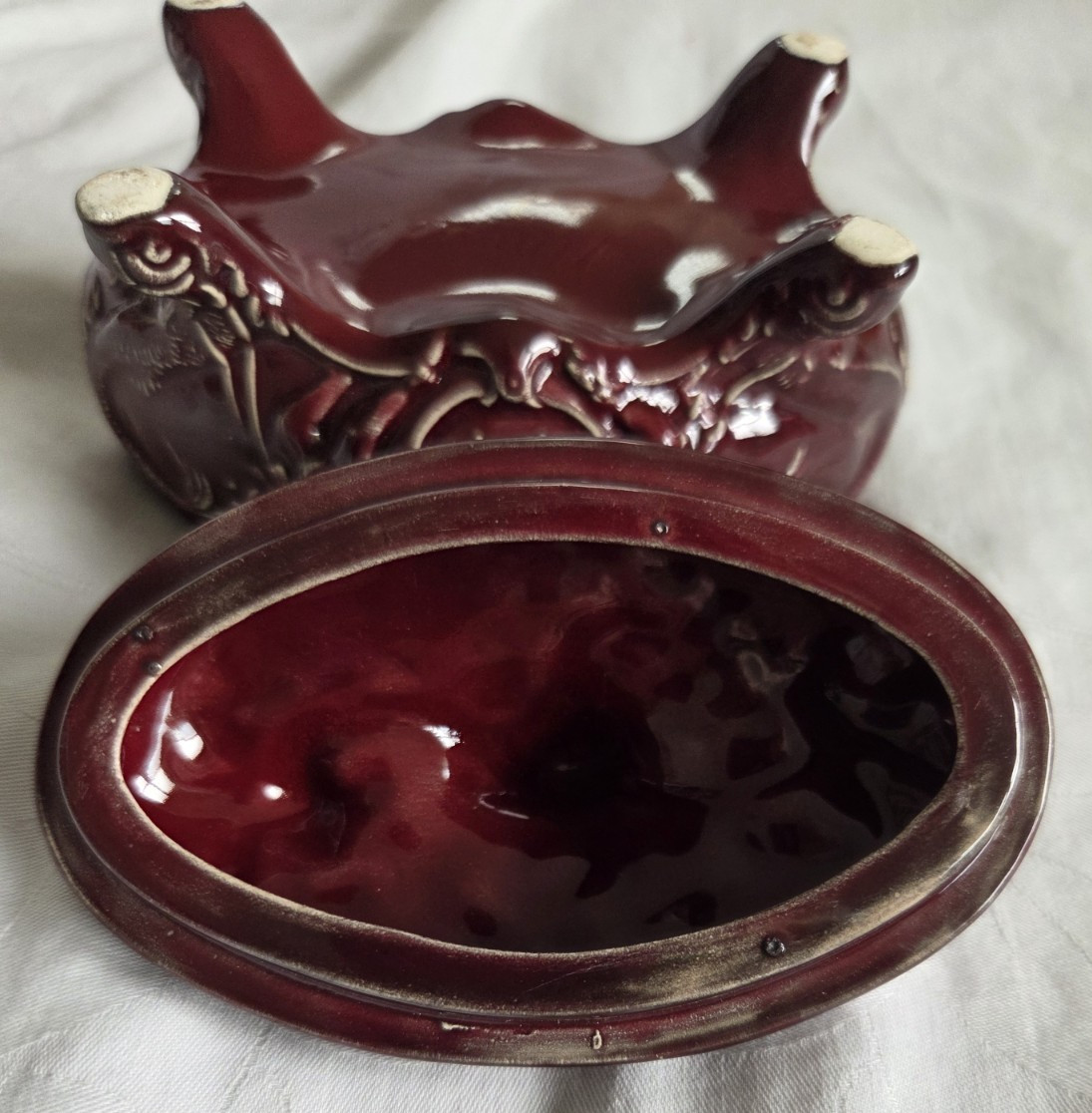 Vtg Brown White Ceramic Footed Trinket Jewelry Box Ornate Floral Lidded Signed