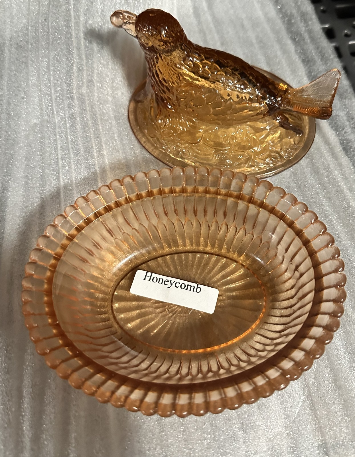 Boyd Glass 5 inch Robin on Nest Honeycomb slight glow