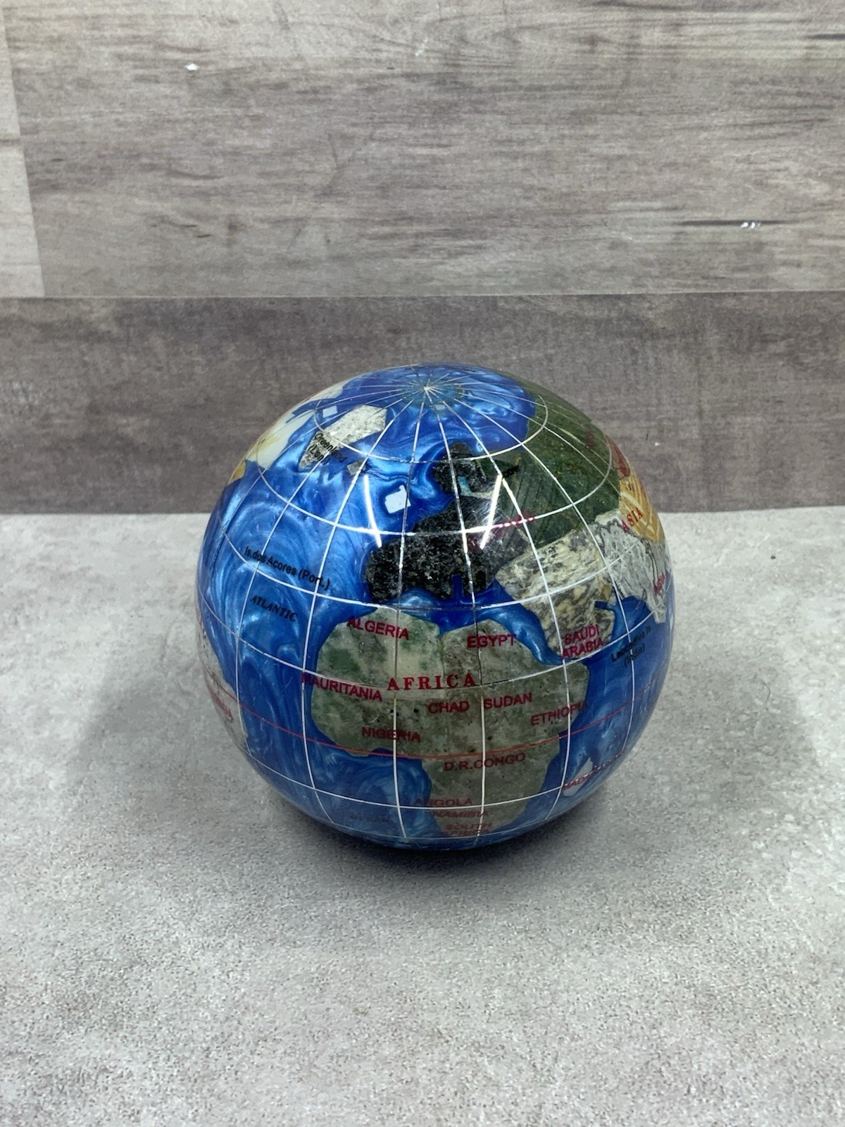 Alexander Kalifano Globe Earth Paperweight Semi-Precious Stones 3” Tall