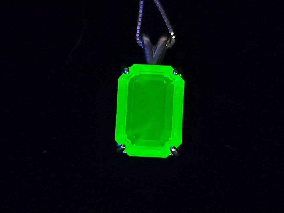 Sterling Emerald Cut Uranium Glass Necklace 925 Silver