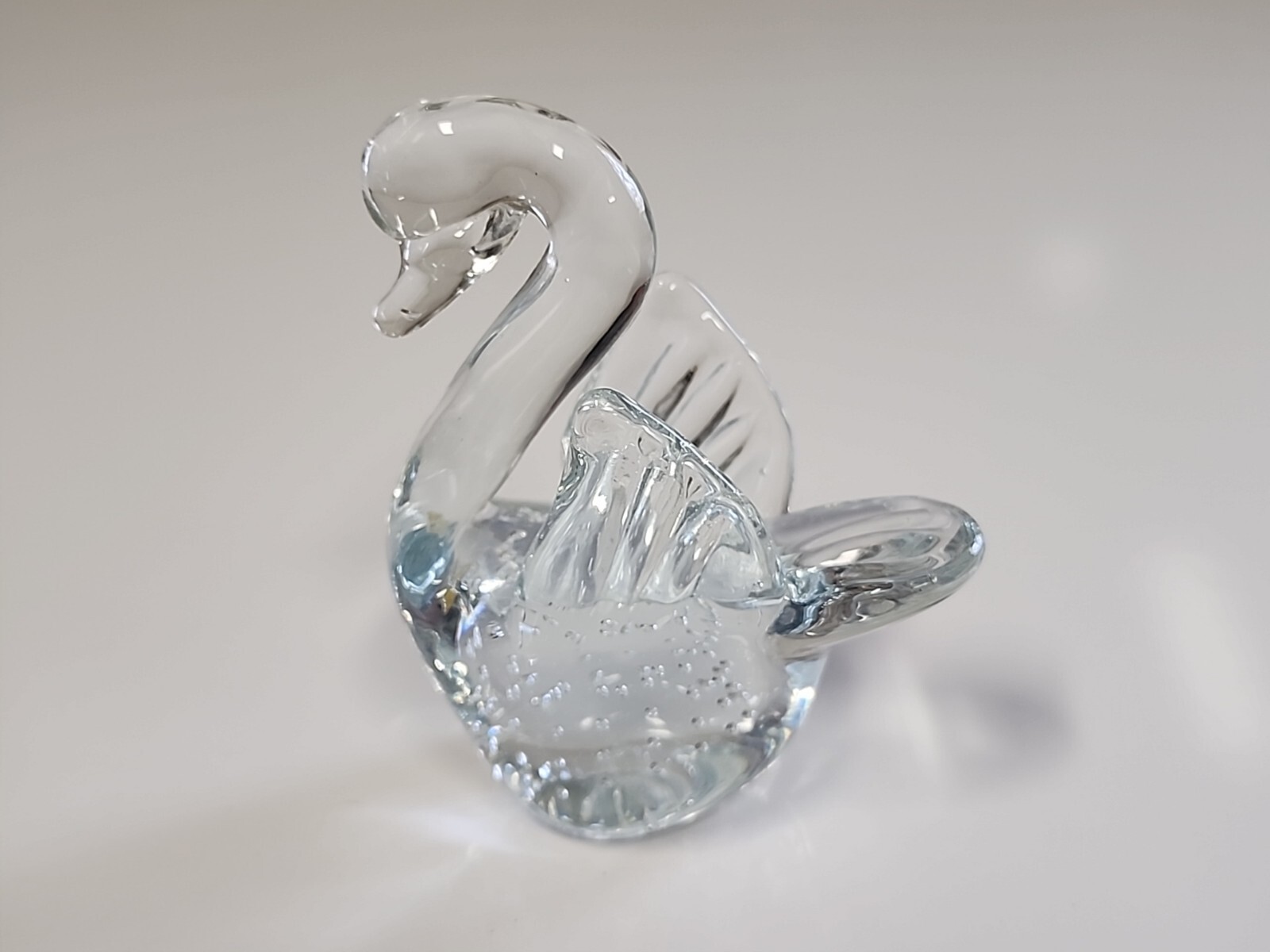 SWAN Art Glass Crystal Clear with Bubbles Inside Heavy Paperweight