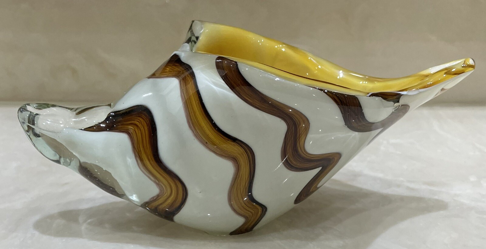 Vintage Hand Blown Cased Art Glass Seashell White Brown Yellow 3.5” Tall