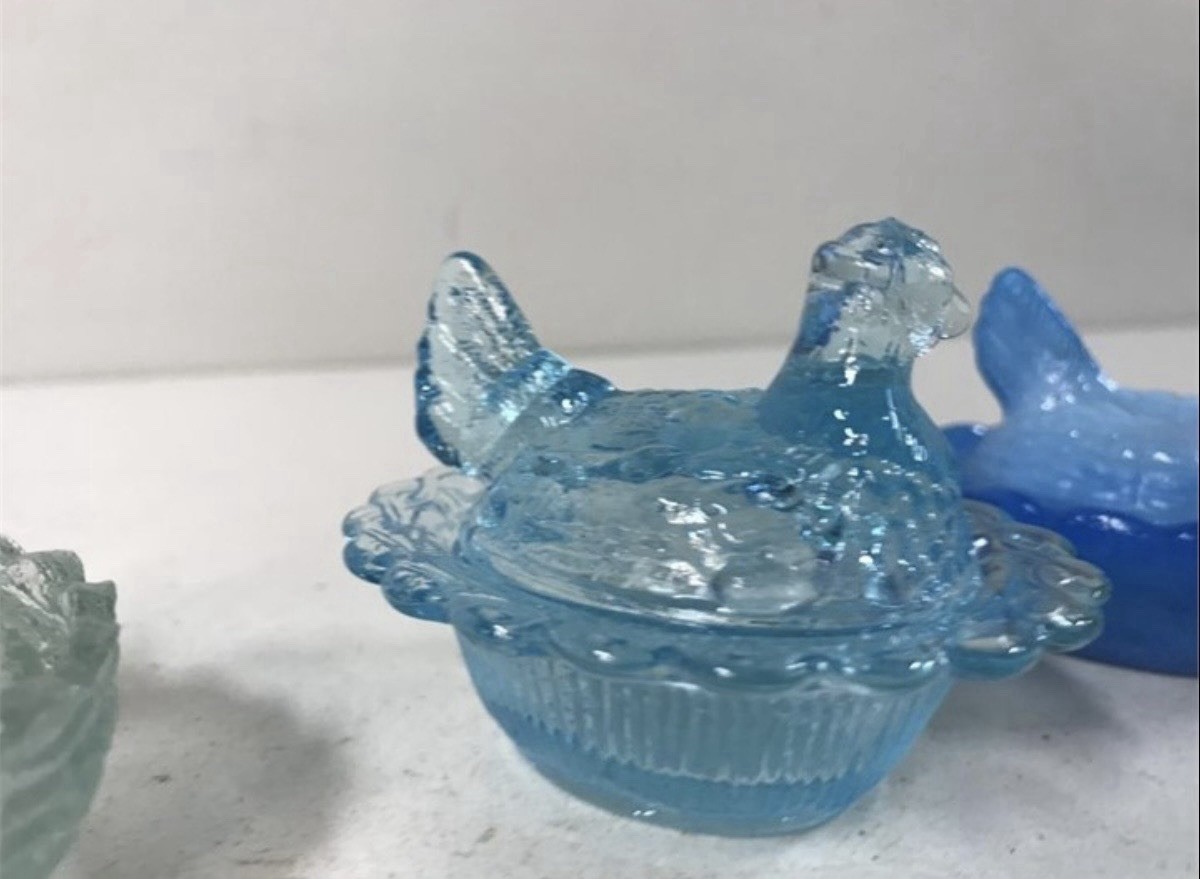 Set of 3 Miniature Glass Hen on Nest Salt Cellars 2.5″