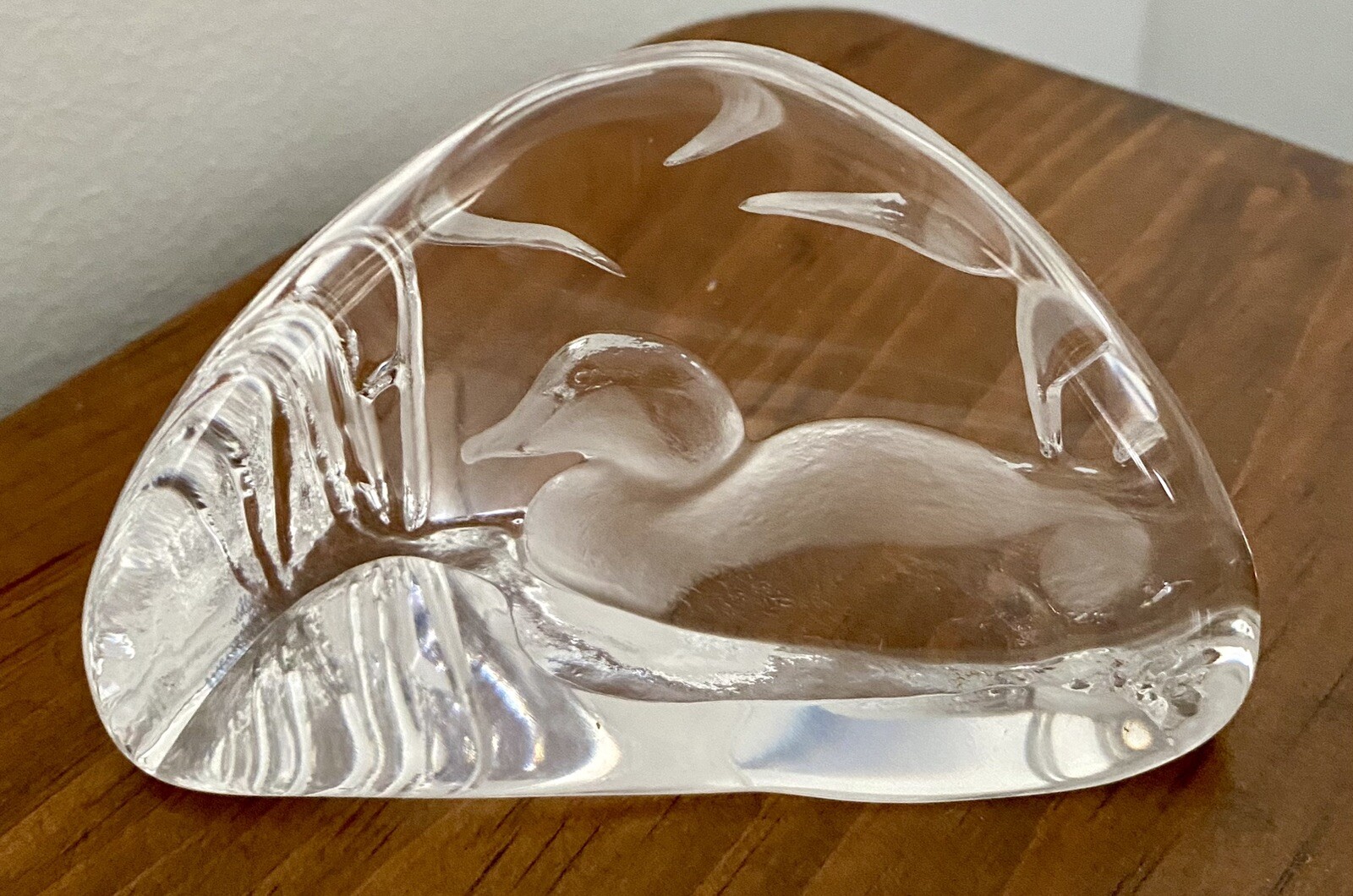 Vintage MATS JONASSON Crystal GLASS Etched DUCK Paperweight SIGNED 2.25in