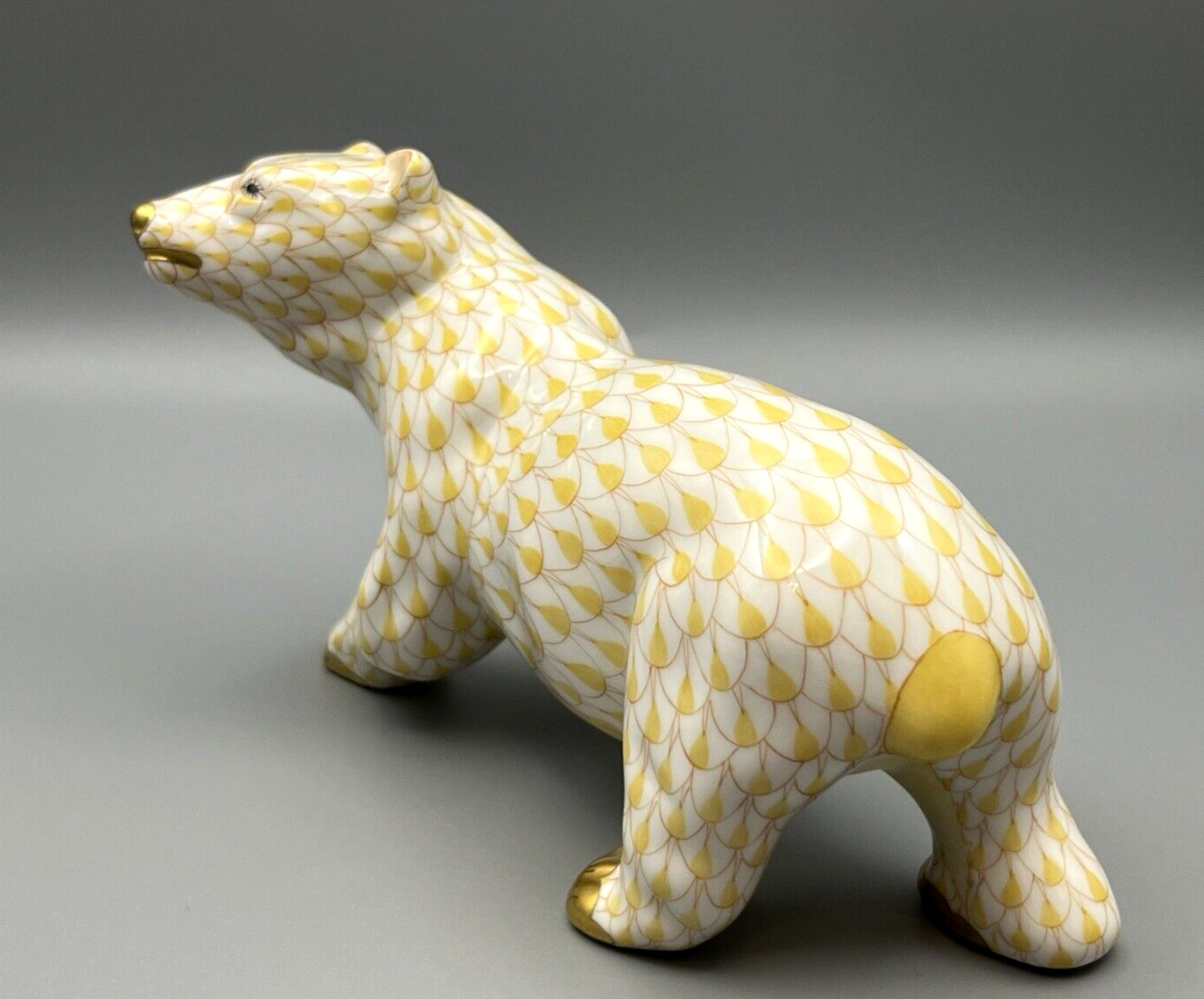 Herend Figurine – Polar Bear 6″ – Butterscotch Yellow Fishnet