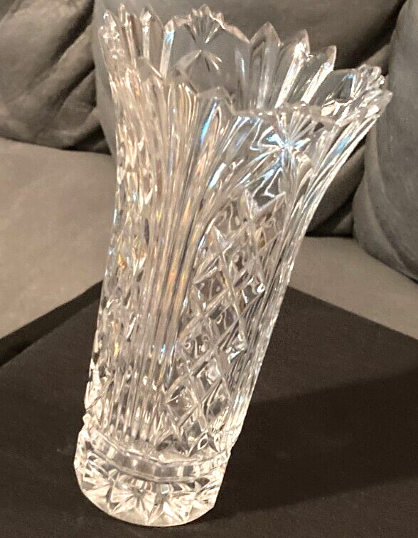 VTG 2001 MERIDIAN 7″ Cut Crystal Vase w/Cross Cuts-CRYSTAL CLEAR IND/POLAND-EUC
