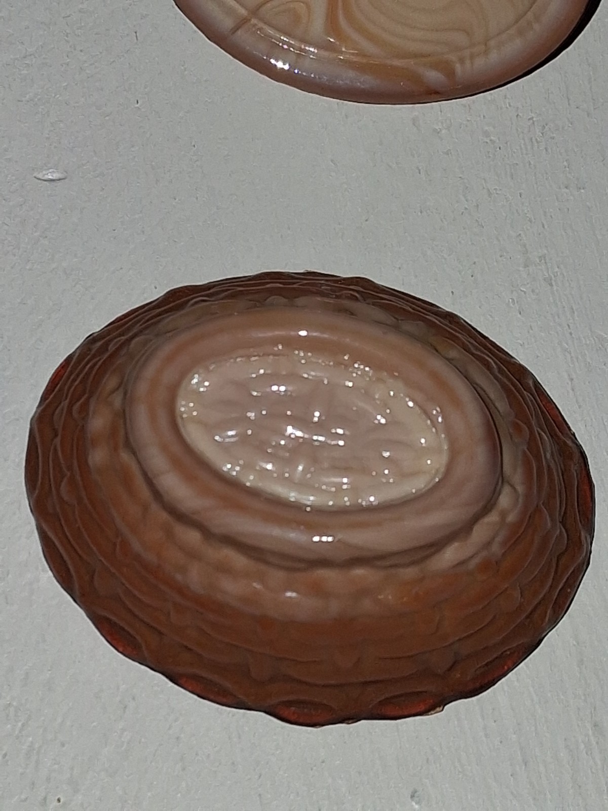 1 Boyd Hen on Nest Salt Cellar MINI 2″ GLOWS Brown Cream Swirl