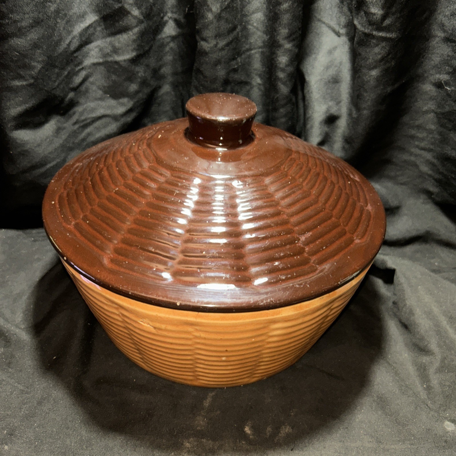 Vintage Heirloom Covered Baker/Roaster #803 Oven Safe Basketweave Pattern