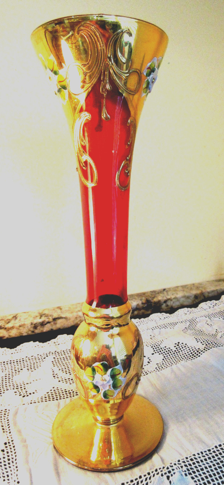 Murano Red Glass Vase Gold Overlay Ceramic Floral 10″ Vase Italy