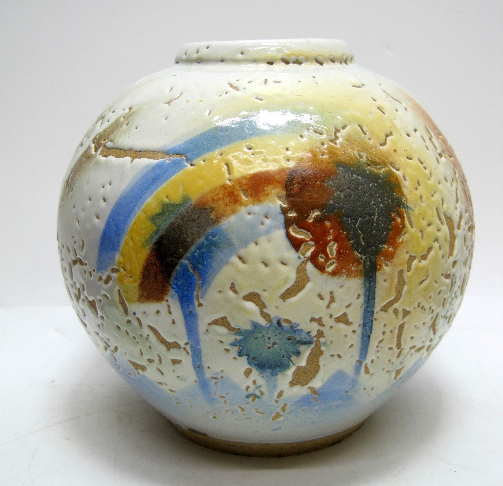 Davis Studio Art Pottery 7.75″ Stoneware Vase Vessel Rainbows Palm Trees Cactus