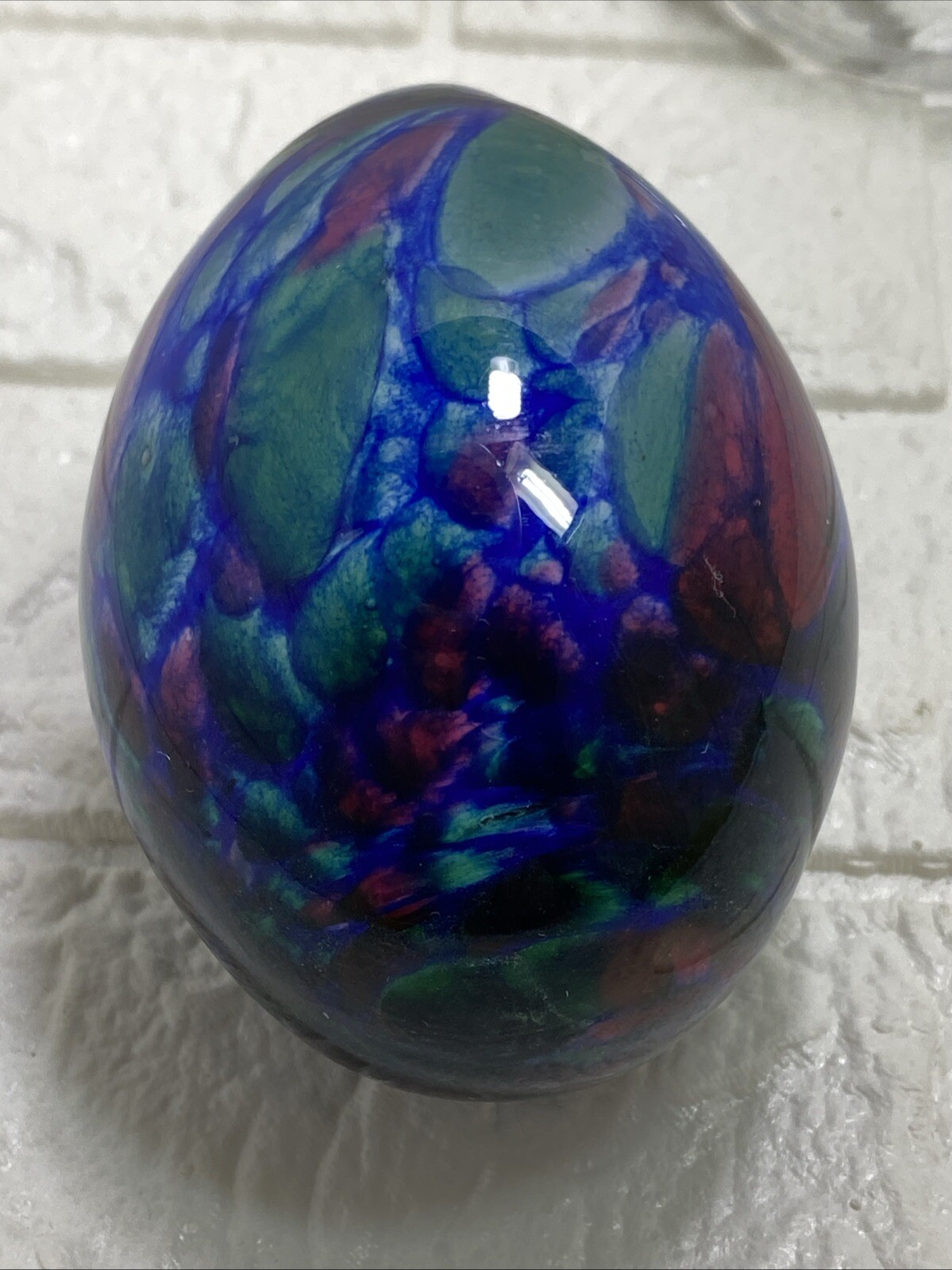 Vintage Adam JABLONSKI Art Glass Egg Shaped Paperweight Poland W/Atlantis Stand