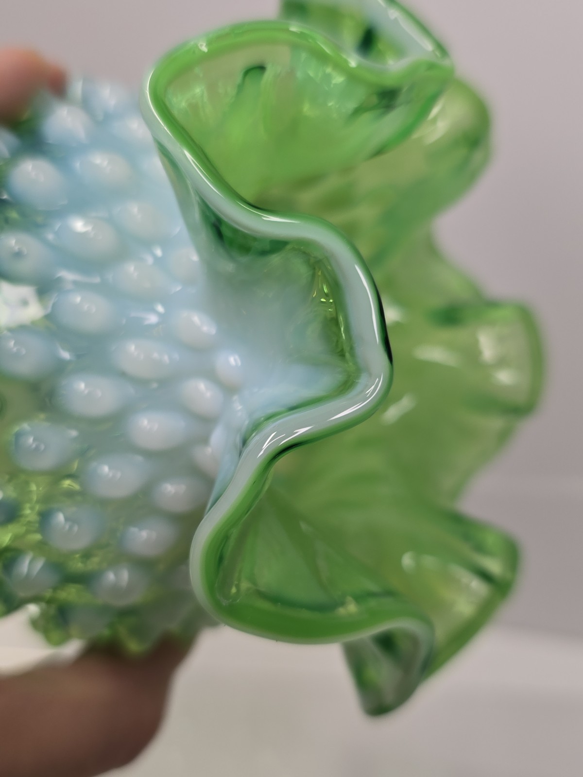 Vintage Fenton Stunning Emerald Green Opalescent Hobnail Ruffled Vase 4.75”