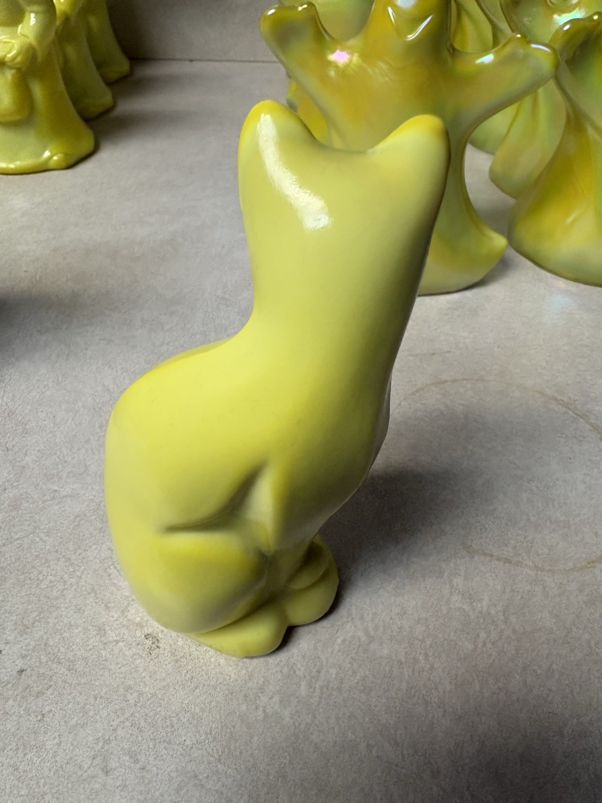 Fenton By Mosser Dandelion Sitting Cat Glows Brand New