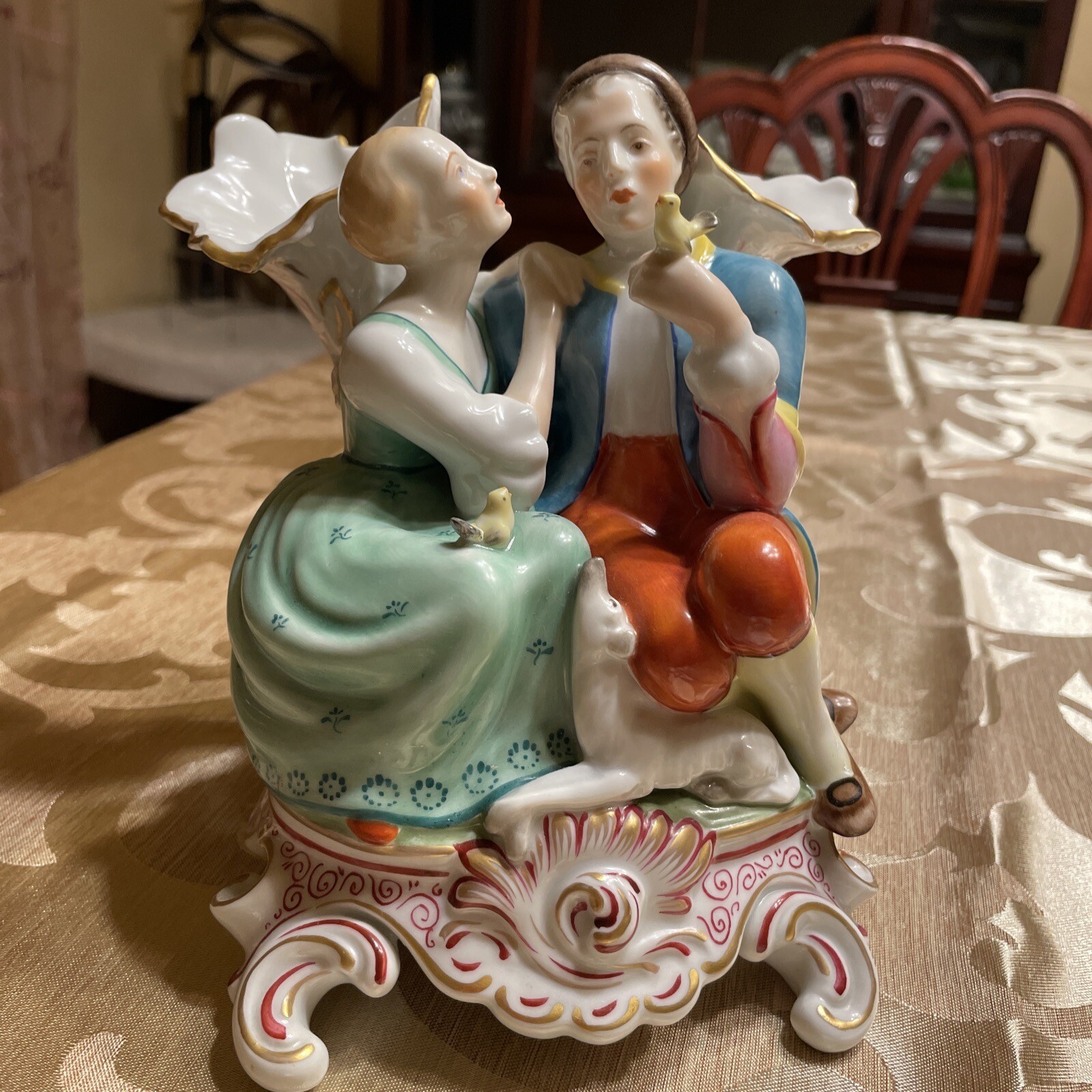 Herend Rococo Style Lovers Holding A Bird front Of A two armed Vase-MINT cond.