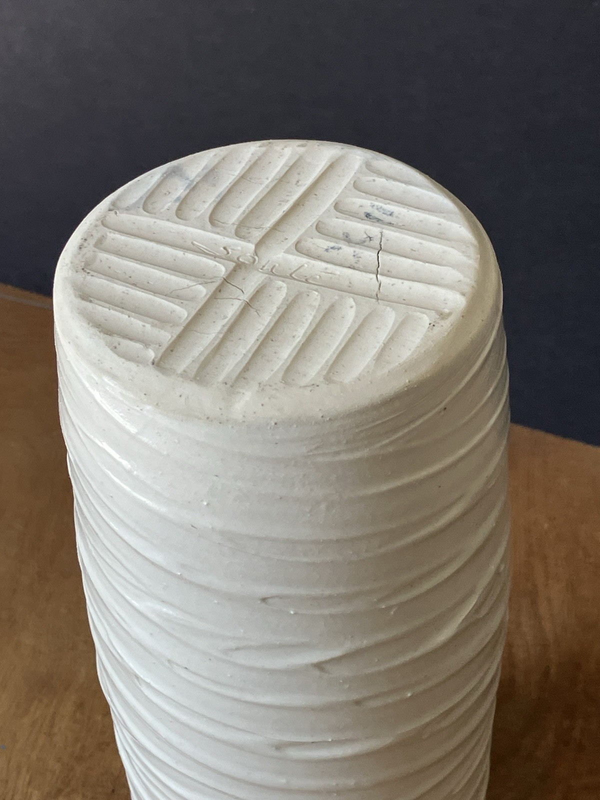 Vintage Isabelle Soule studio pottery 9 3/8 tall vase art unusual white NW